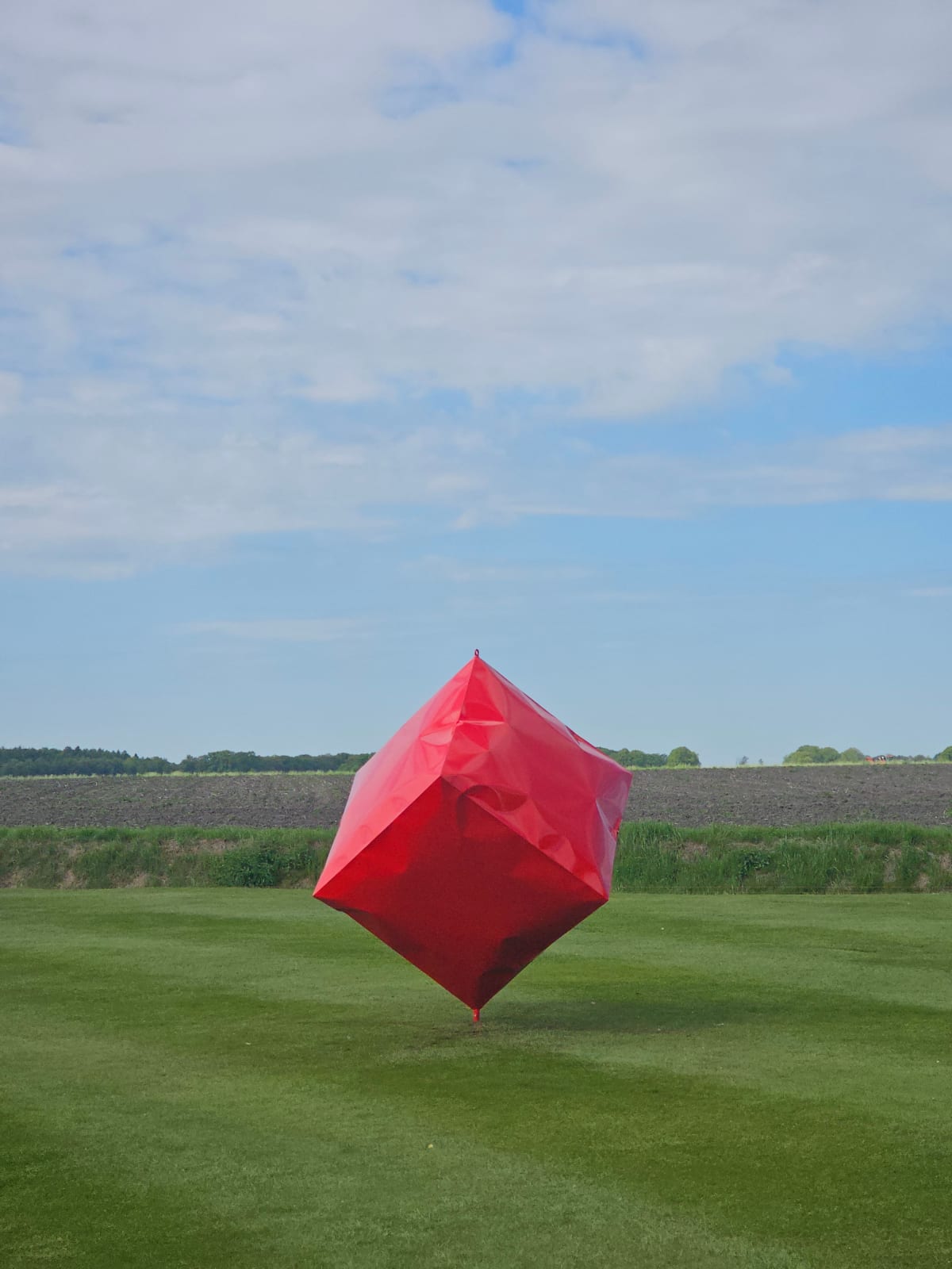 Matteo Marchetti, BIG RED FAT CUBE, 2025