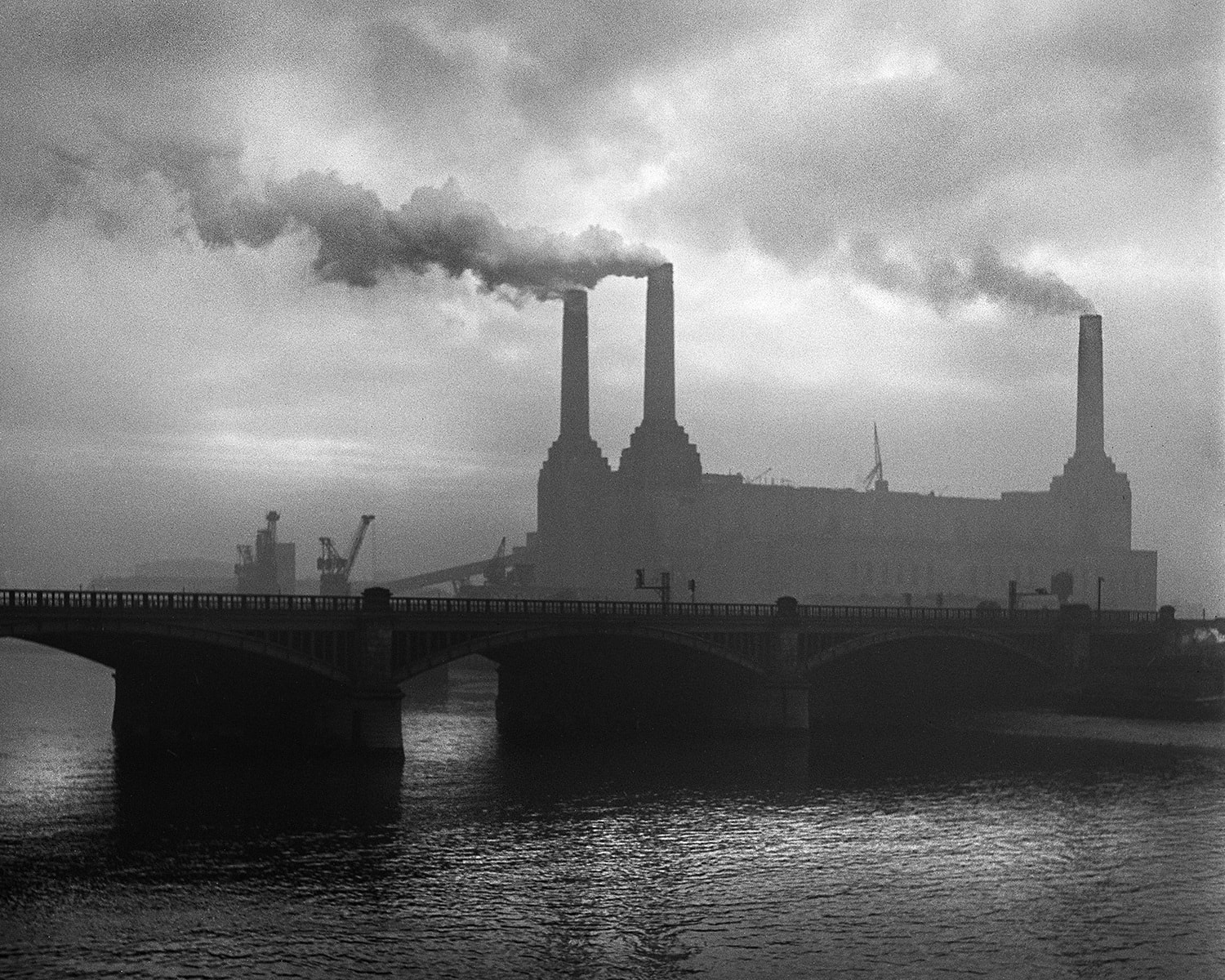 René Groebli, Batersea power station/Kraftwerk Batersea (#1203), London, 1949