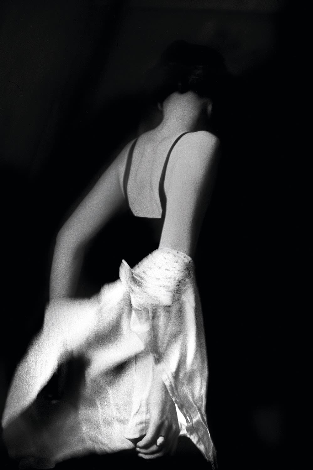 René Groebli, Undressing/Entkleiden (#516), Paris, Das Auge der Liebe, Vintage, 1952