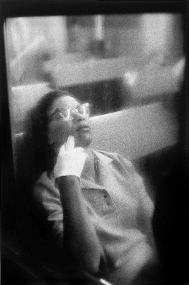 Louis Stettner, Woman with White Glove, Penn Station, 1958