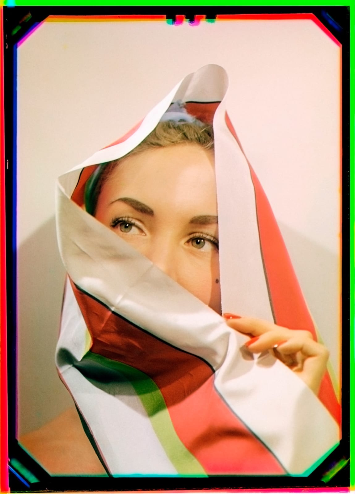 Werner Bischof, Model mit Stoff, Zürich, Schweiz, 1939