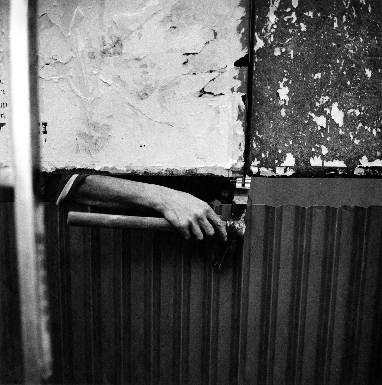Louis Stettner, Hammer, Boulevard Haussmann, Paris, 1995