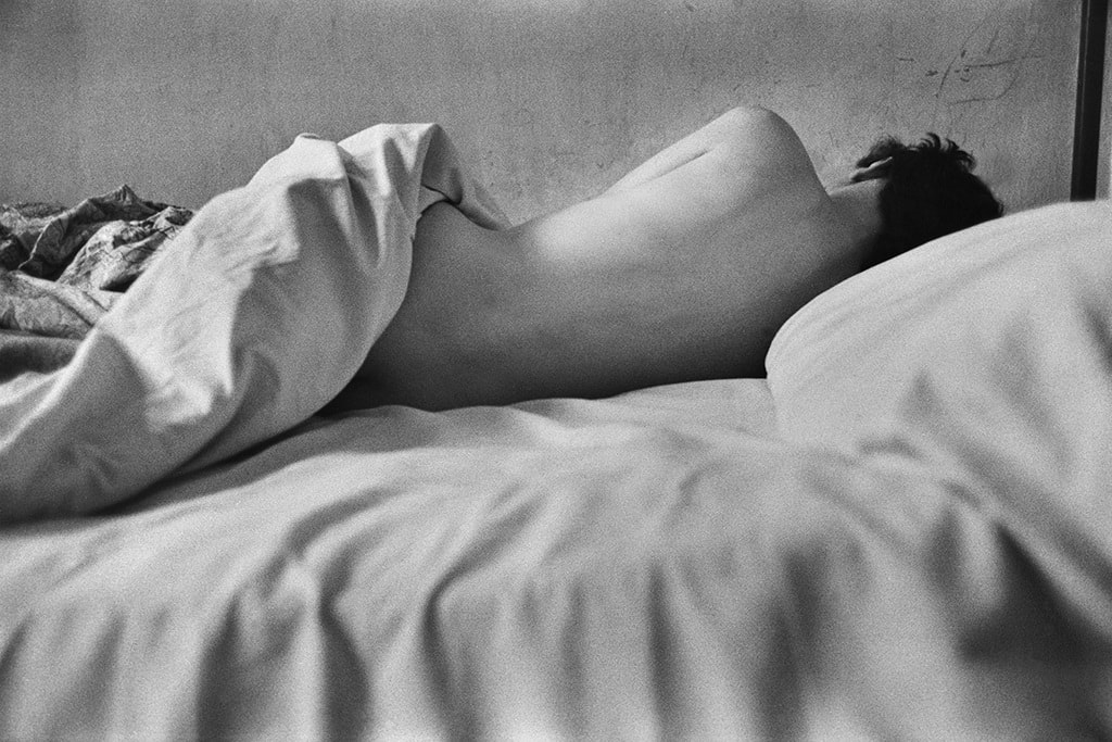 René Groebli, Lying nude/Liegender Akt (#532), Paris, Das Auge der Liebe, 1952