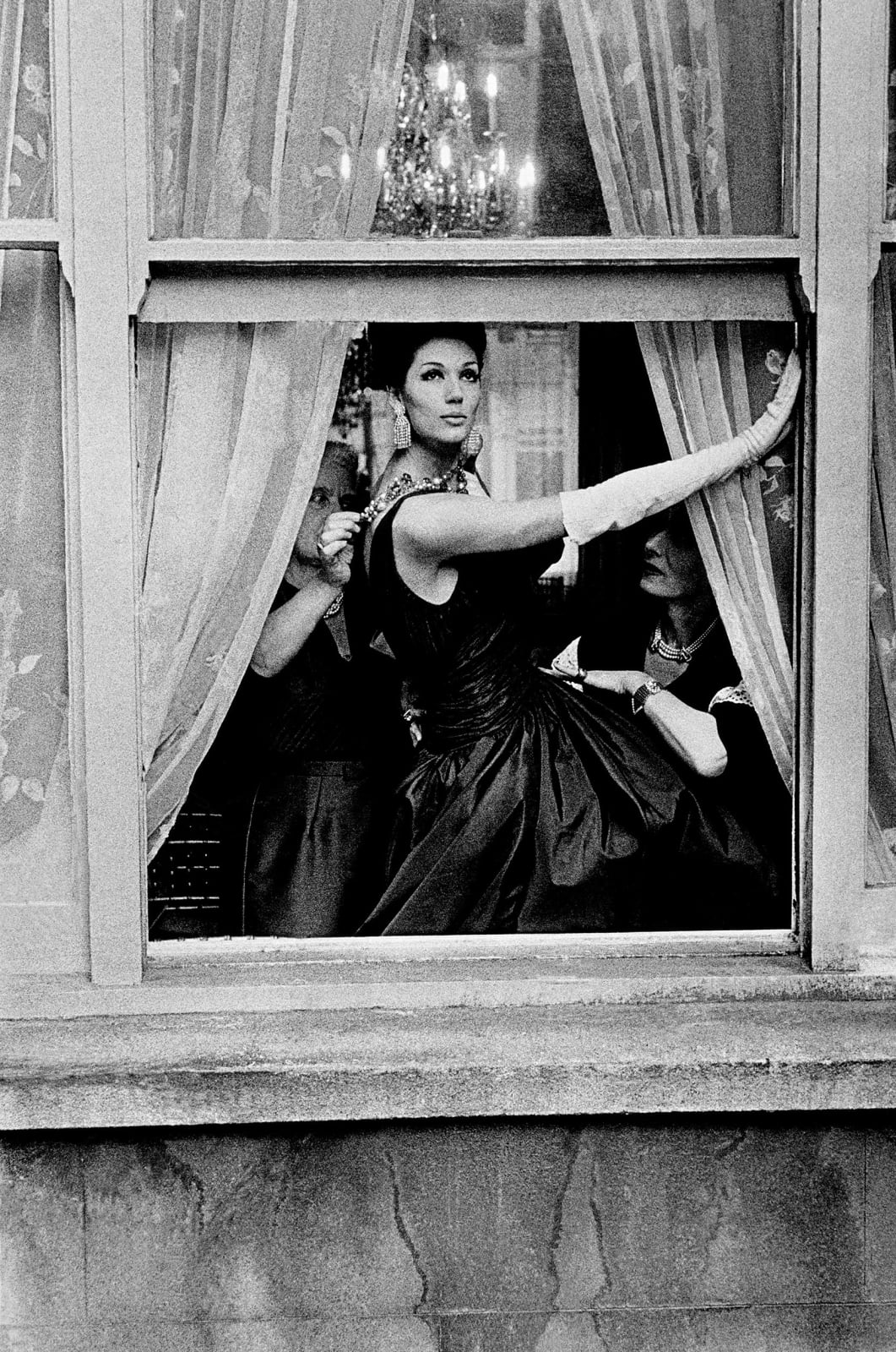 Frank Horvat, Simone D'Aillencourt, London, for: British Vogue, 1961