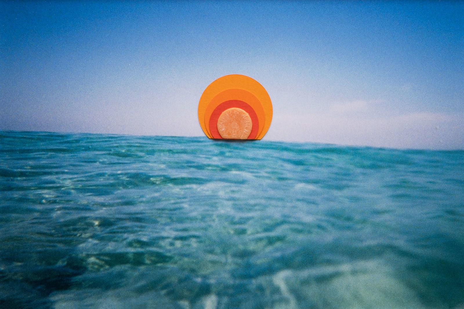 Victoria Marques Pinto, Drifting Orb, 2023