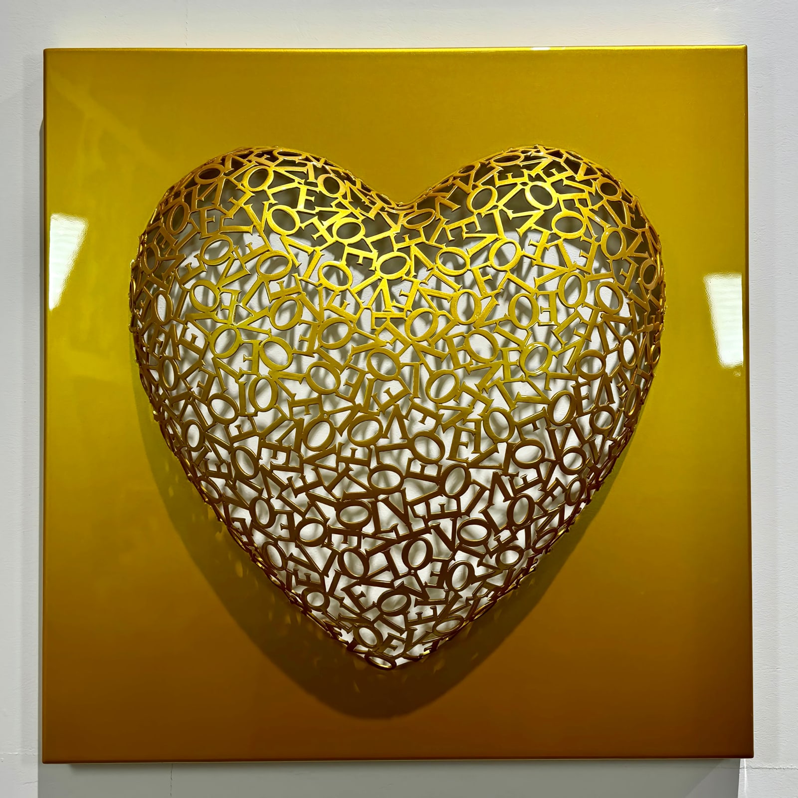 Byungjin Kim, Love-Love (Gold), 2023