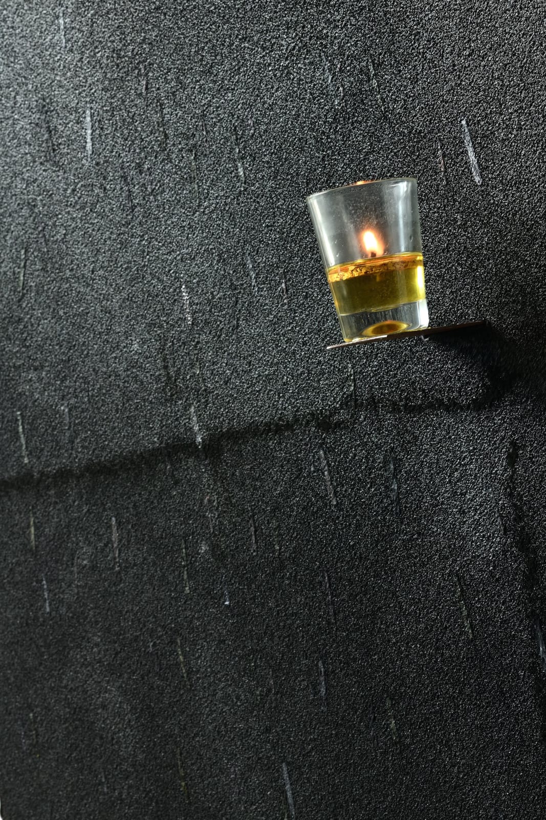 Pier Paolo Calzolari, Untitled, 2021