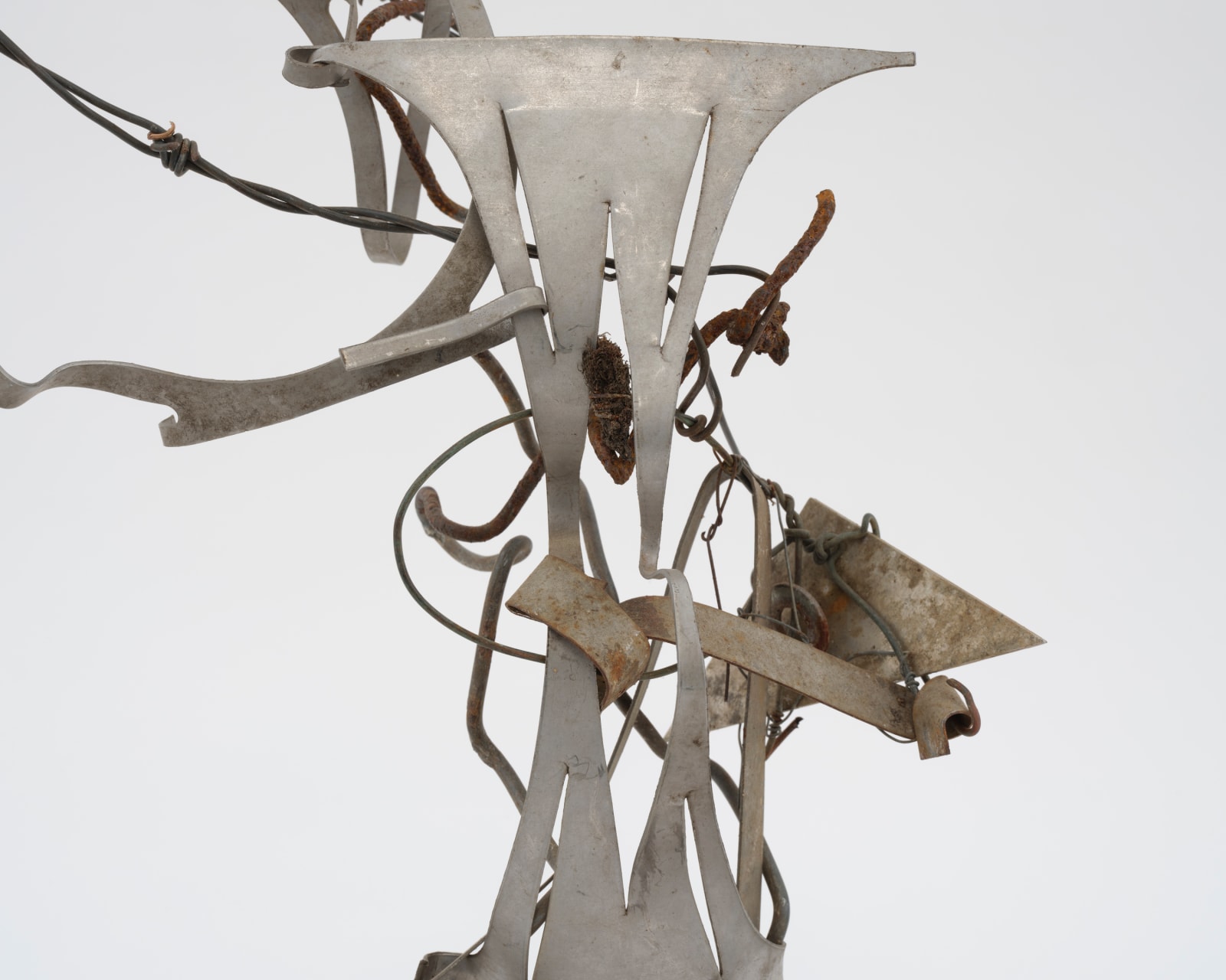 Lonnie Holley, Chain Gang II (With the Ward), 2018