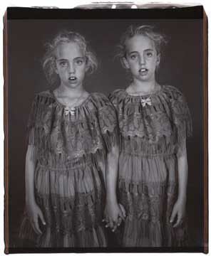Mary Ellen Mark, Heather and Kelsey Dietrick (from the Twins series), 2002
