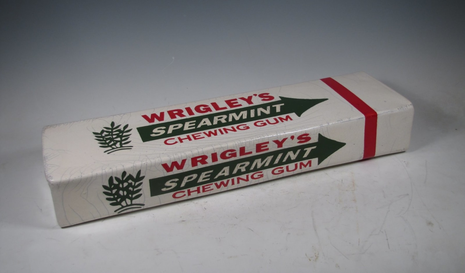 Karen Shapiro, "Wrigley's Spearmint Chewing Gum", 2025