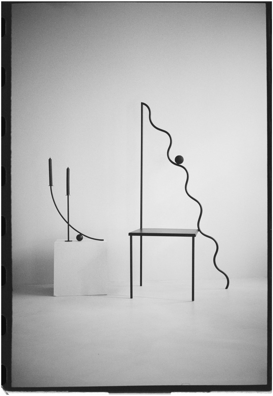 Valeria Vasi, The Descending Chair