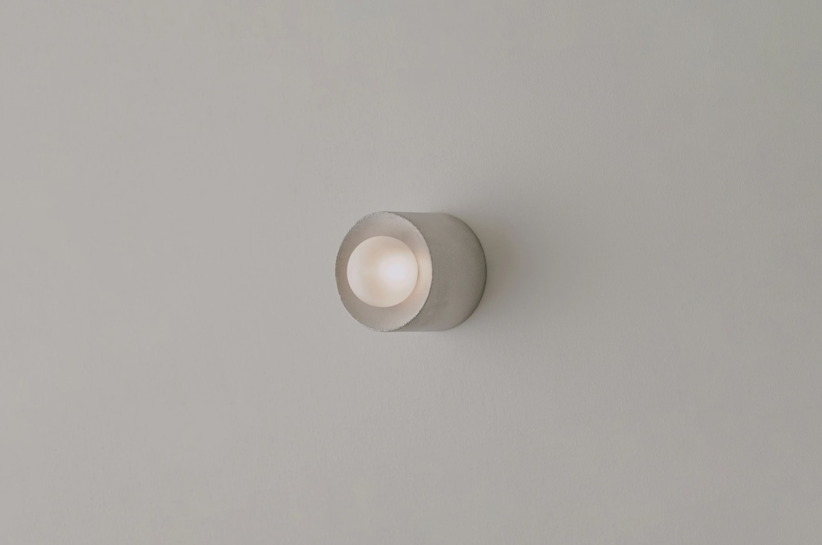 Volker Haug Studio, Anton Micro Aluminium