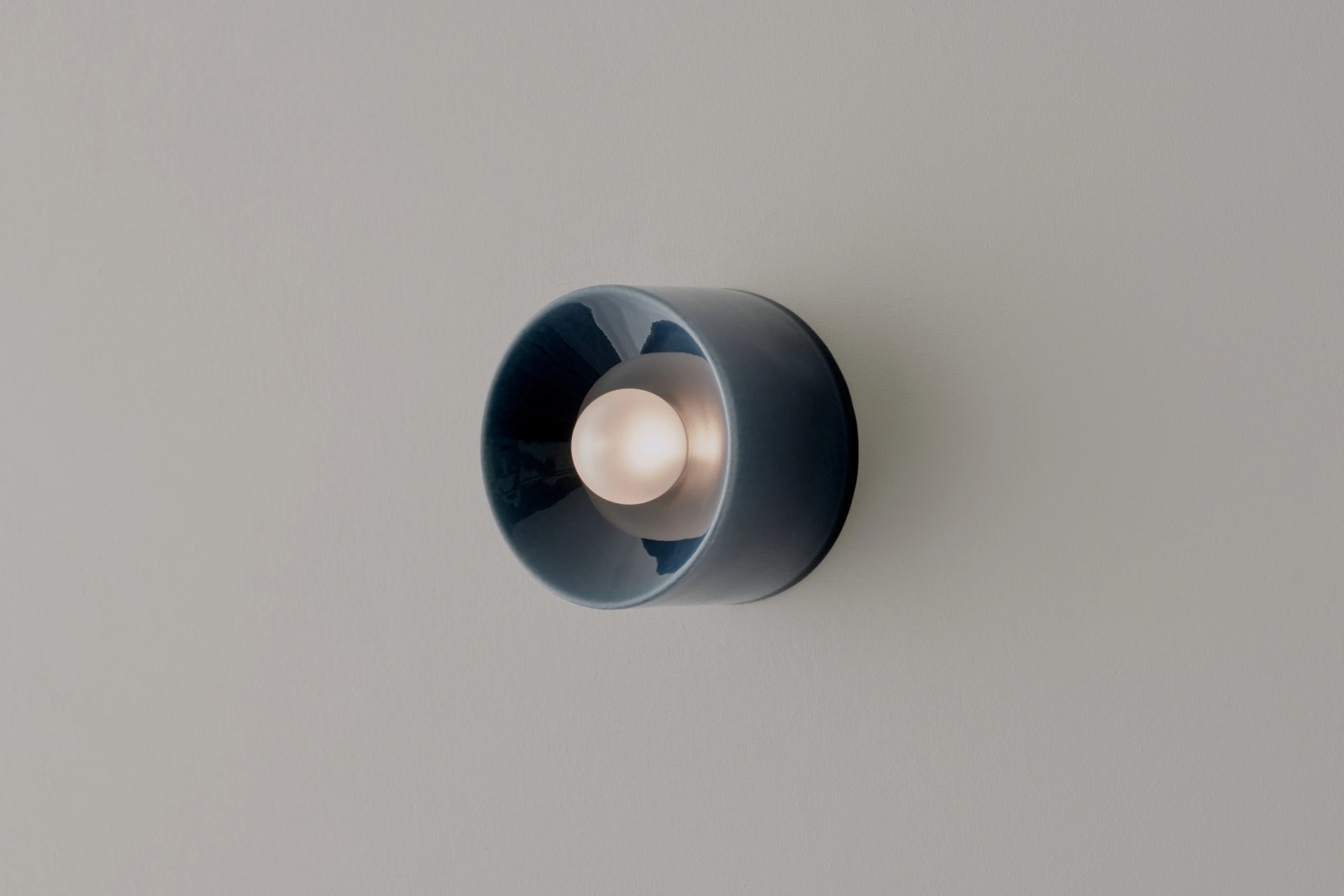 Volker Haug Studio, Anton Mini Ceramic Blue