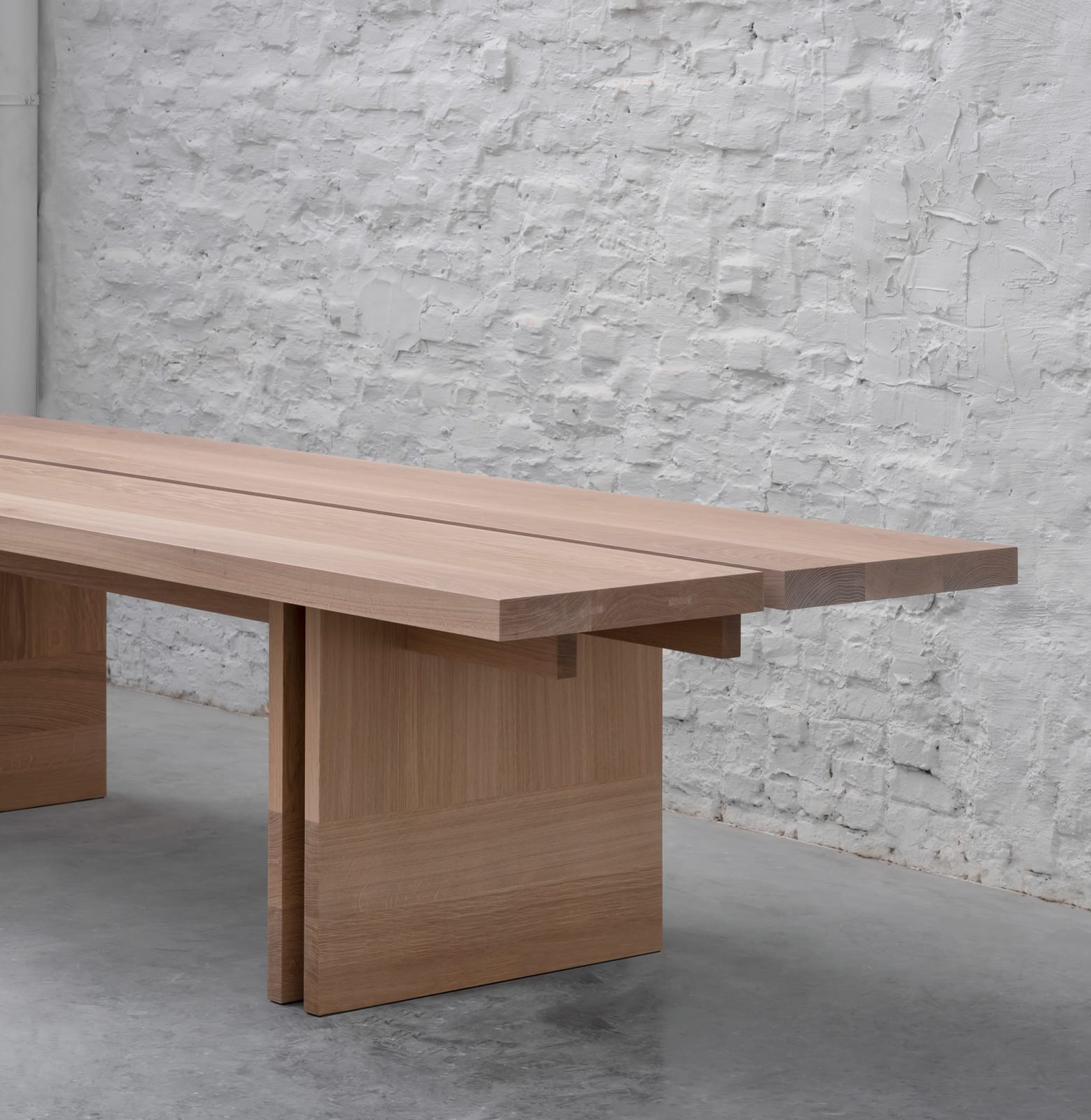 Andy Kerstens, Rift Dining Table Wood 02