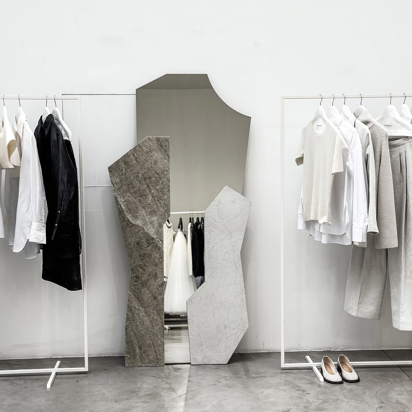 Atelier Madirazza, Sculptural Mirror