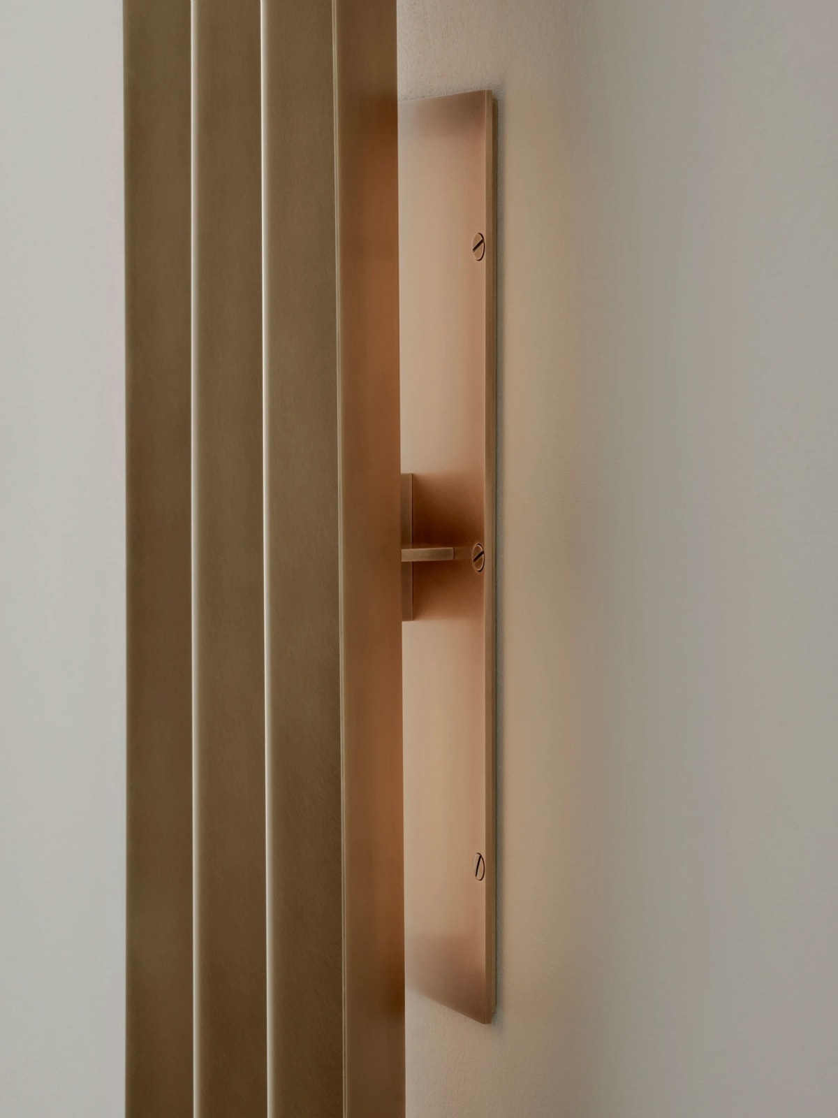 Volker Haug Studio, Ruffle Wall Lamp