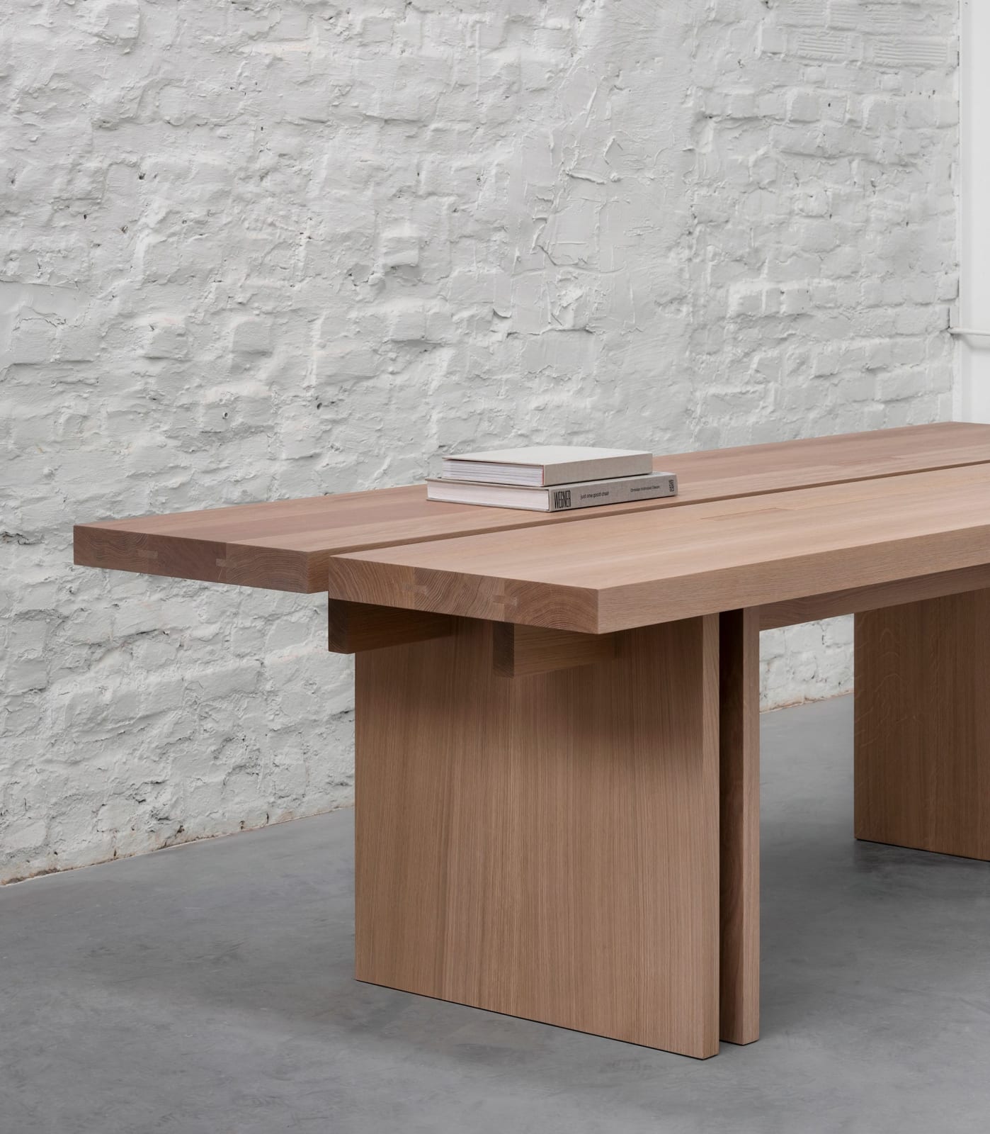Andy Kerstens, Rift Dining Table Wood 01