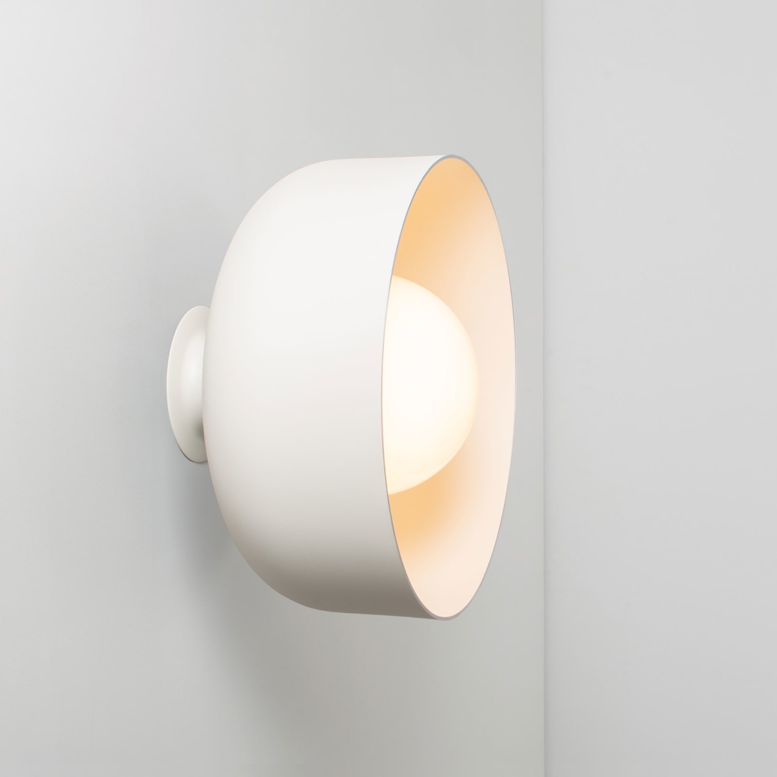 A-N-D, Spotlight Volumes Ceiling/Wall B