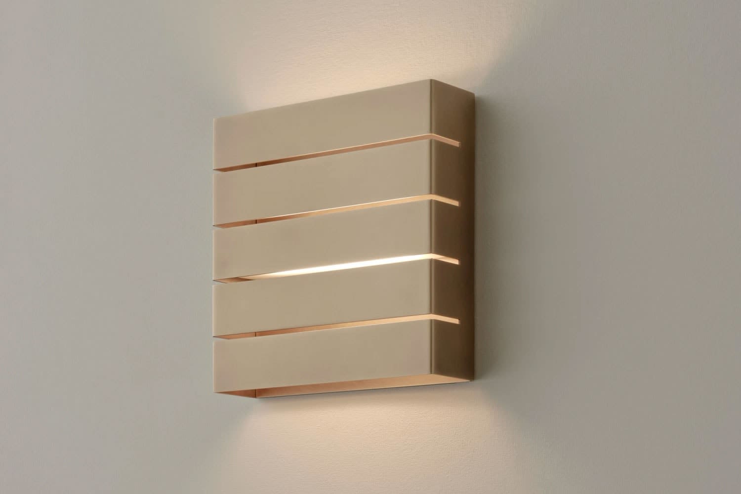 Volker Haug Studio, Superstrada Wall Lamp
