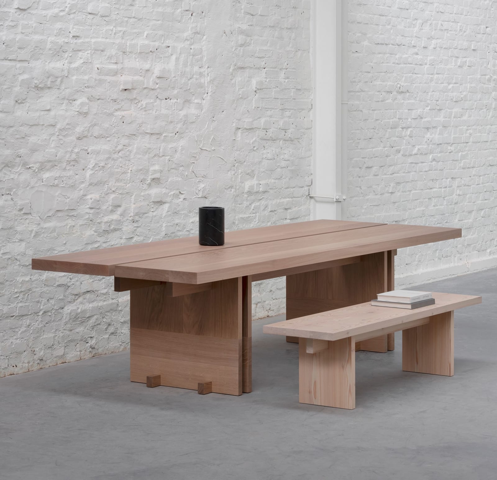 Andy Kerstens, Rift Dining Table Wood 02