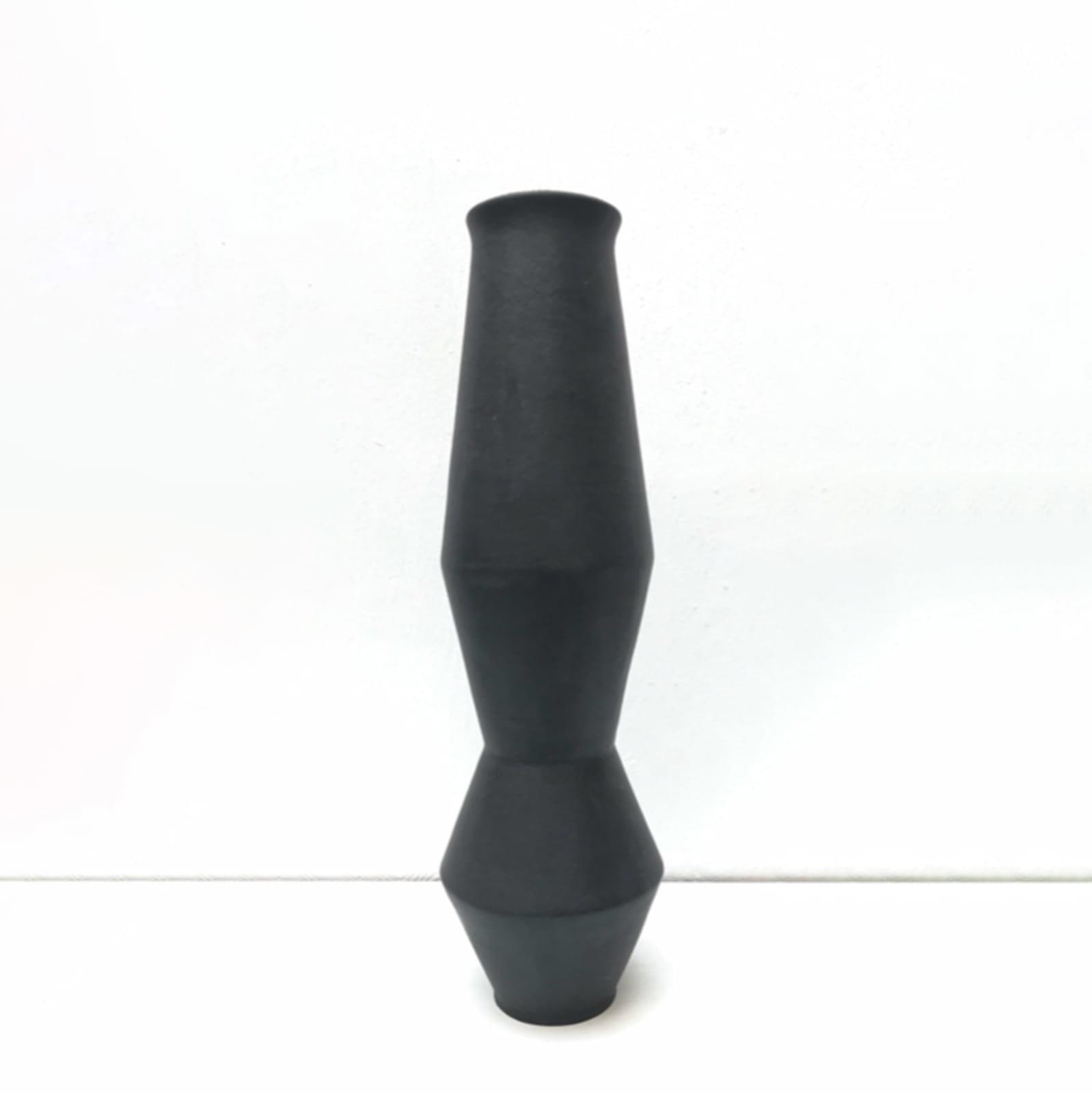 Bobbie Specker, Stoneware Vessel 07