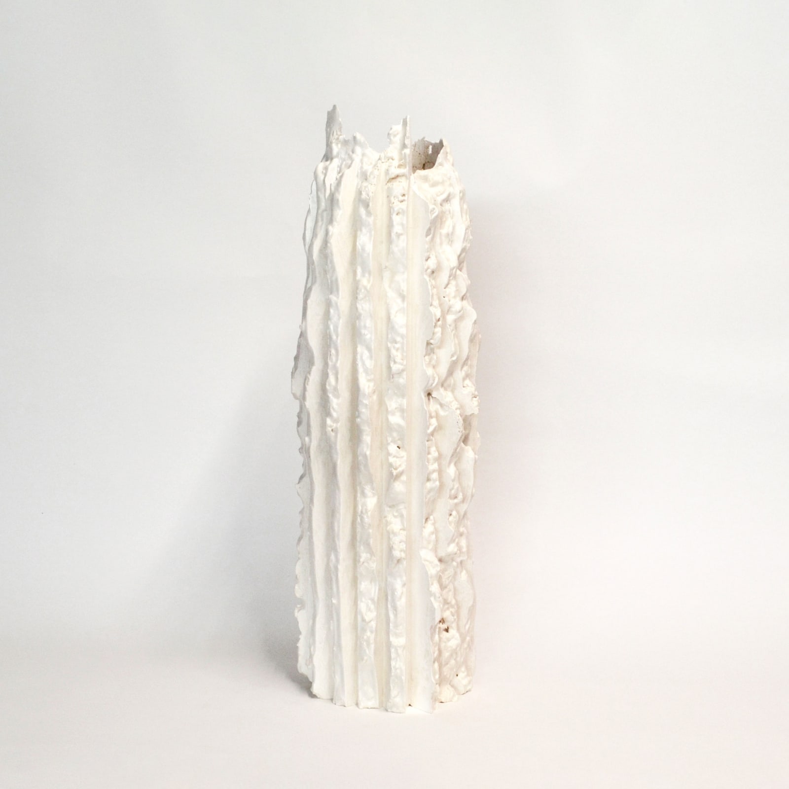 Lenny Stöpp, Cornice Vessel - Sturdy, Tall Ivory White 16X
