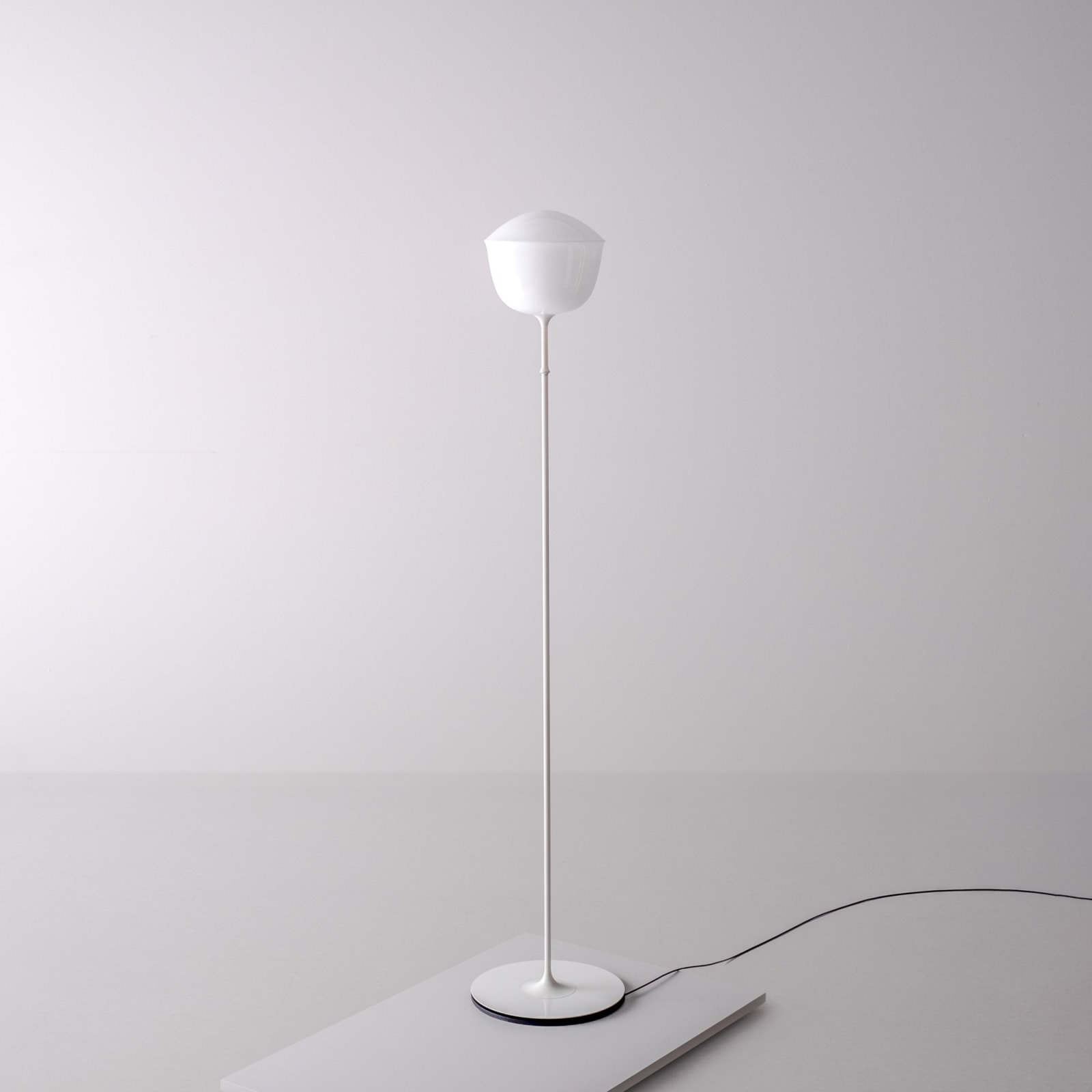 A-N-D, Contour Floor Lamp 225