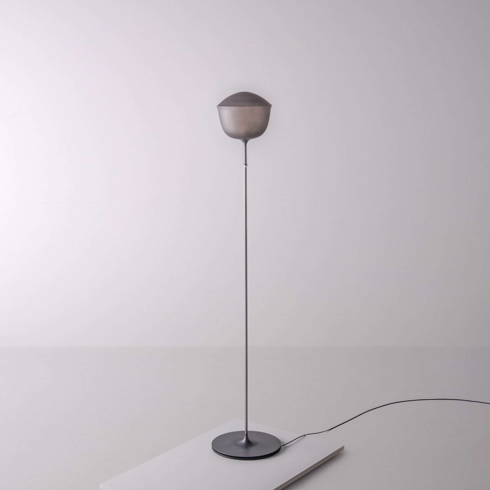 A-N-D, Contour Floor Lamp 225