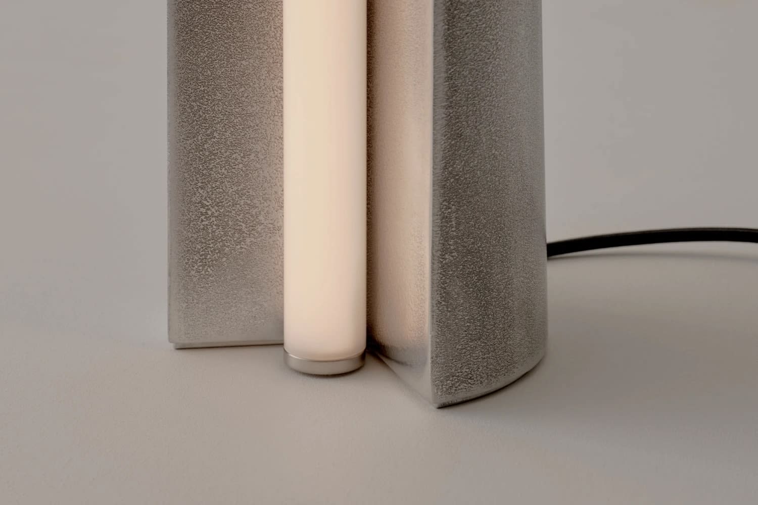 Volker Haug Studio, Tableton Aluminium Tall