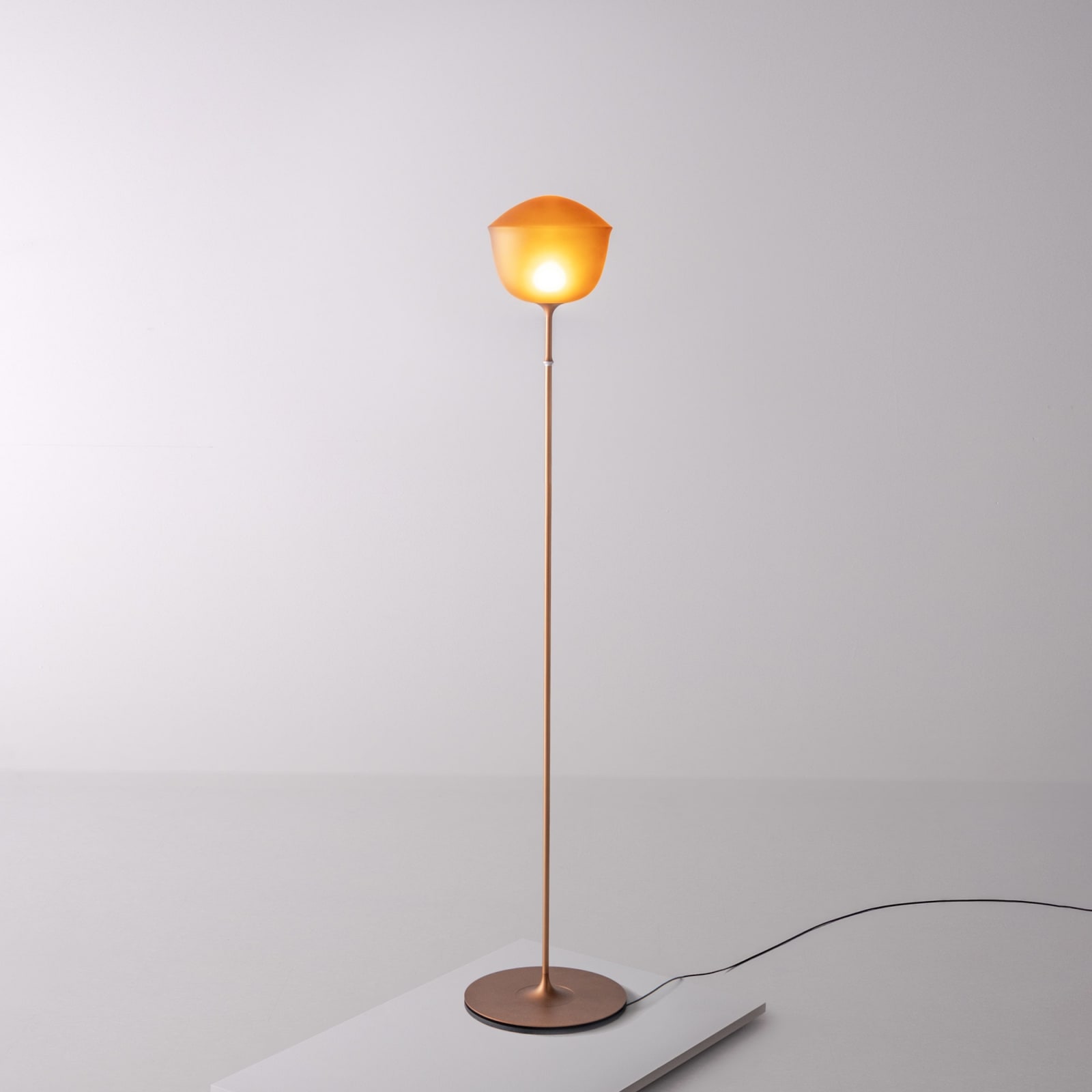 A-N-D, Contour Floor Lamp 225