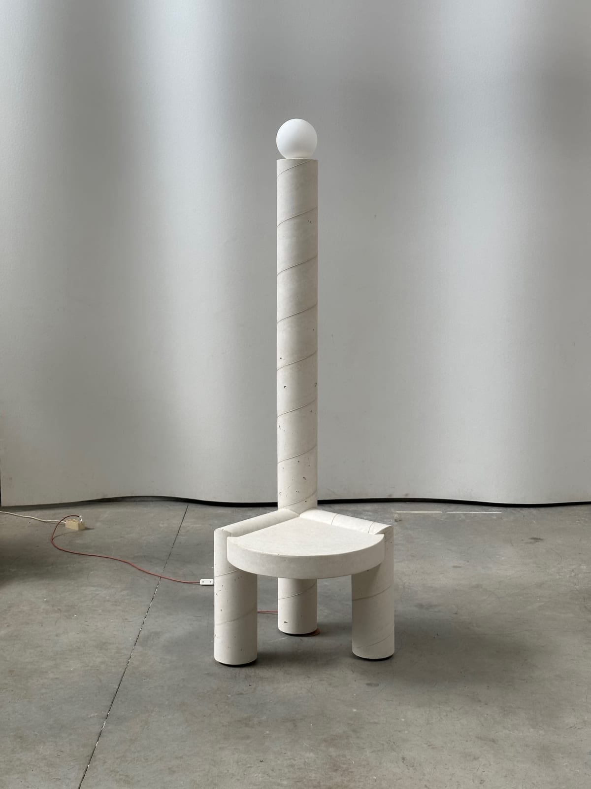 François Lévy, Monobloc Lamp Chair 01