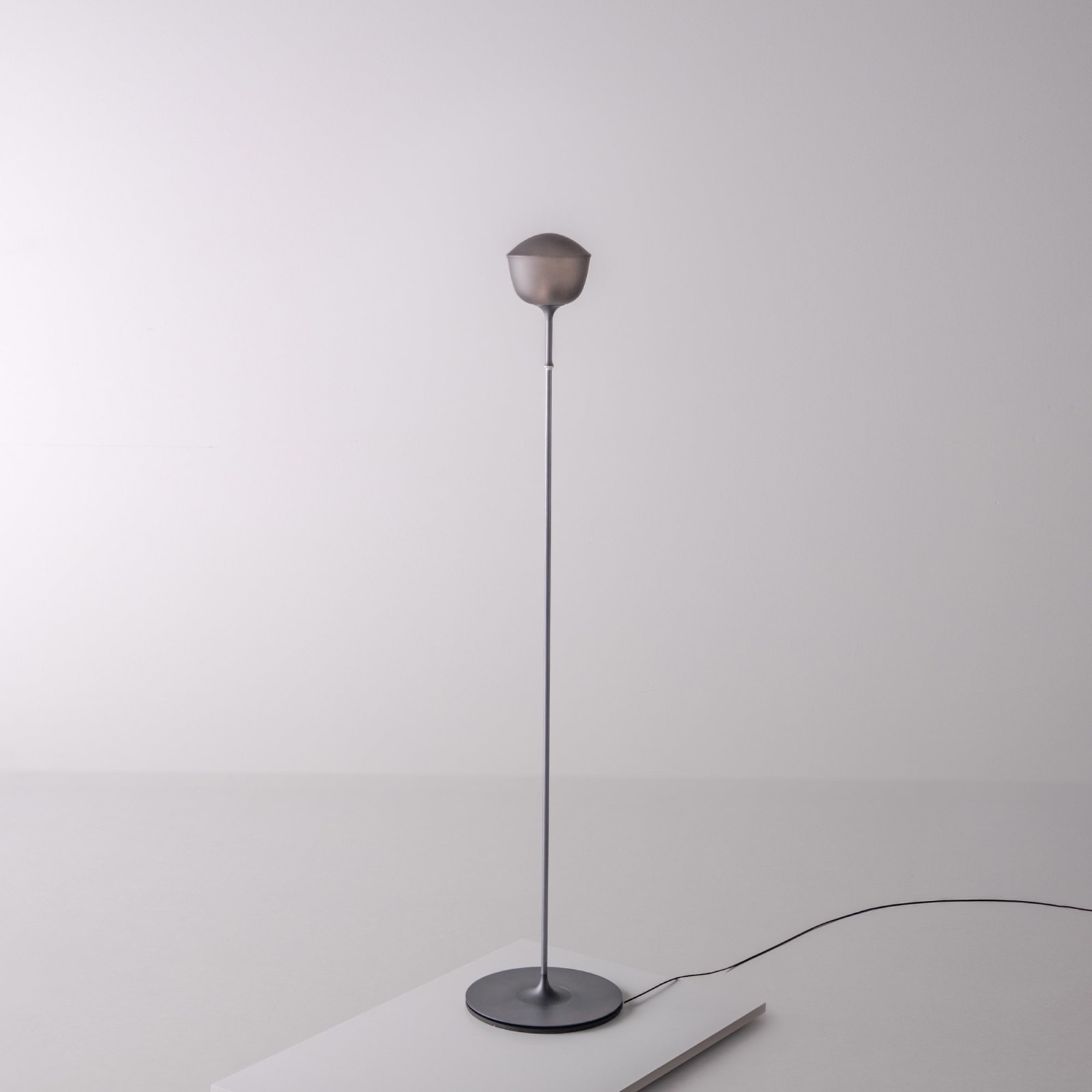 A-N-D, Contour Floor Lamp 150