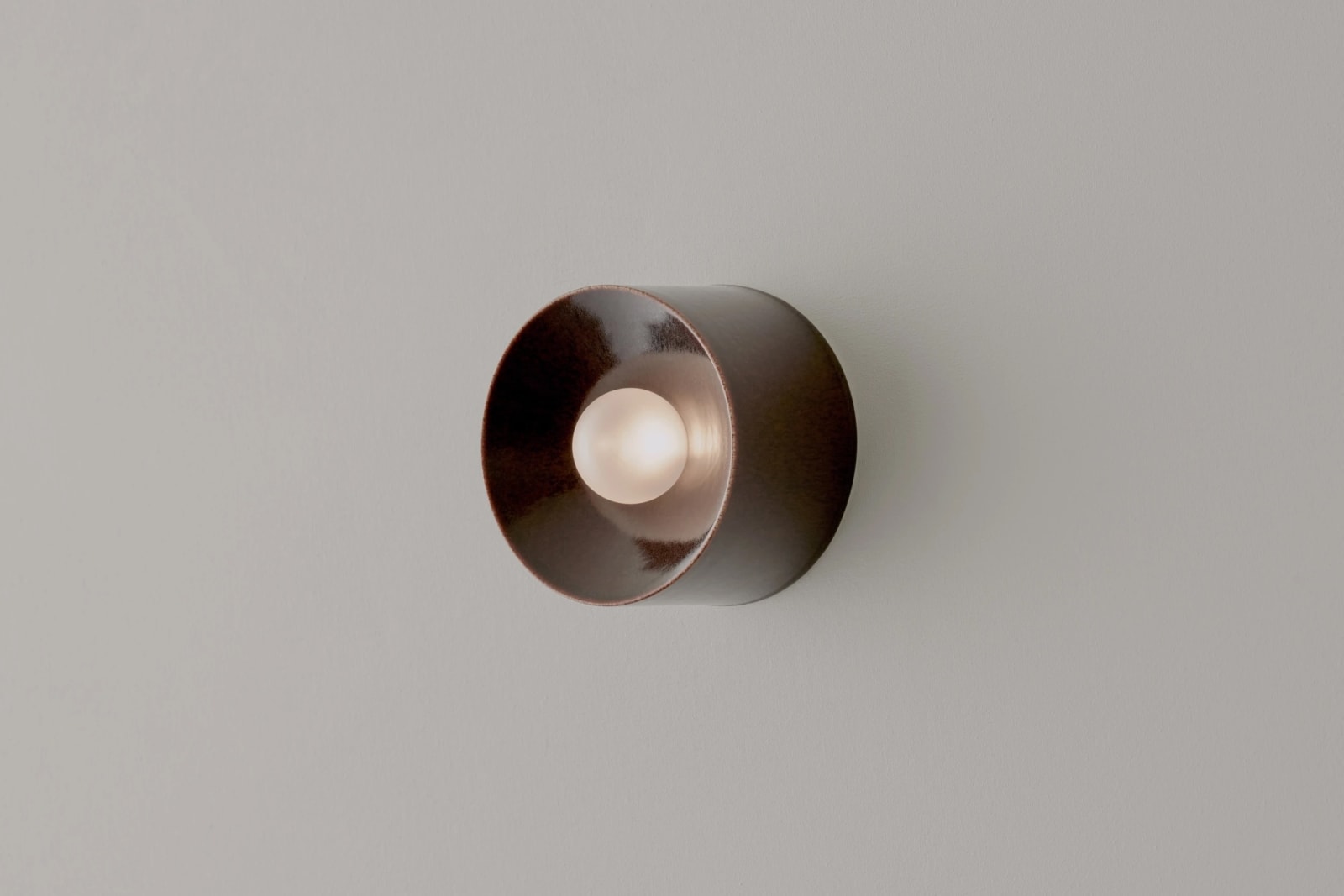 Volker Haug Studio, Anton Mini Ceramic Brown
