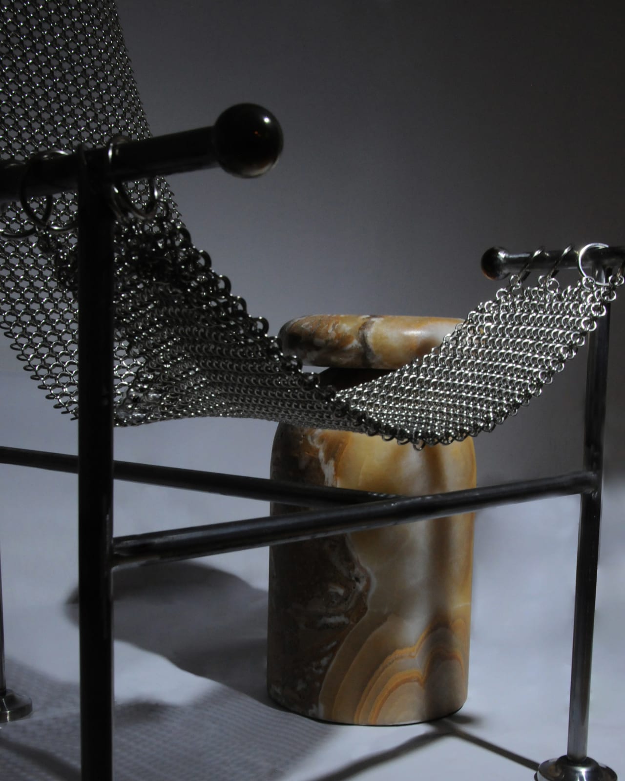 Panorammma, Chainmail Chair