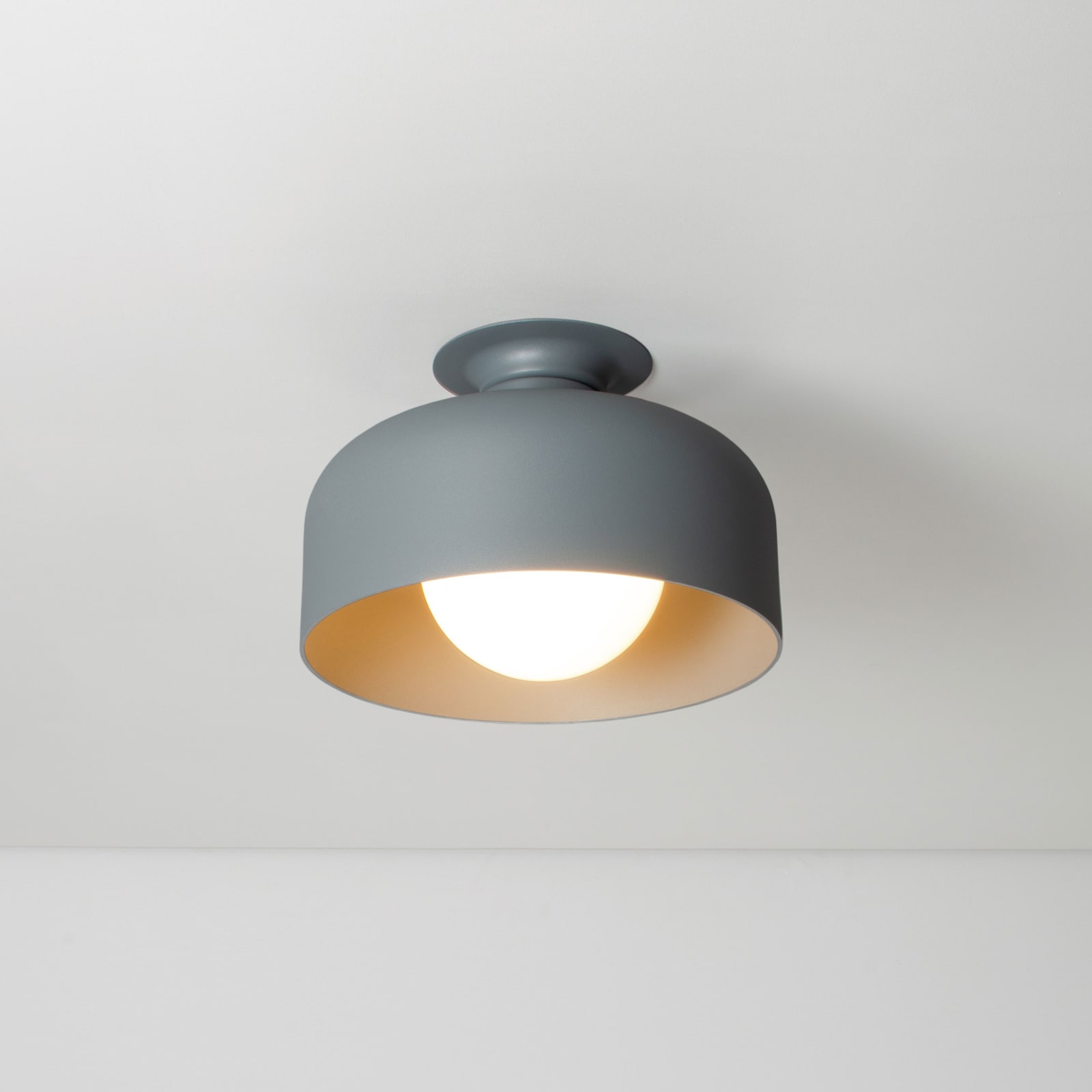 A-N-D, Spotlight Volumes Ceiling/Wall A