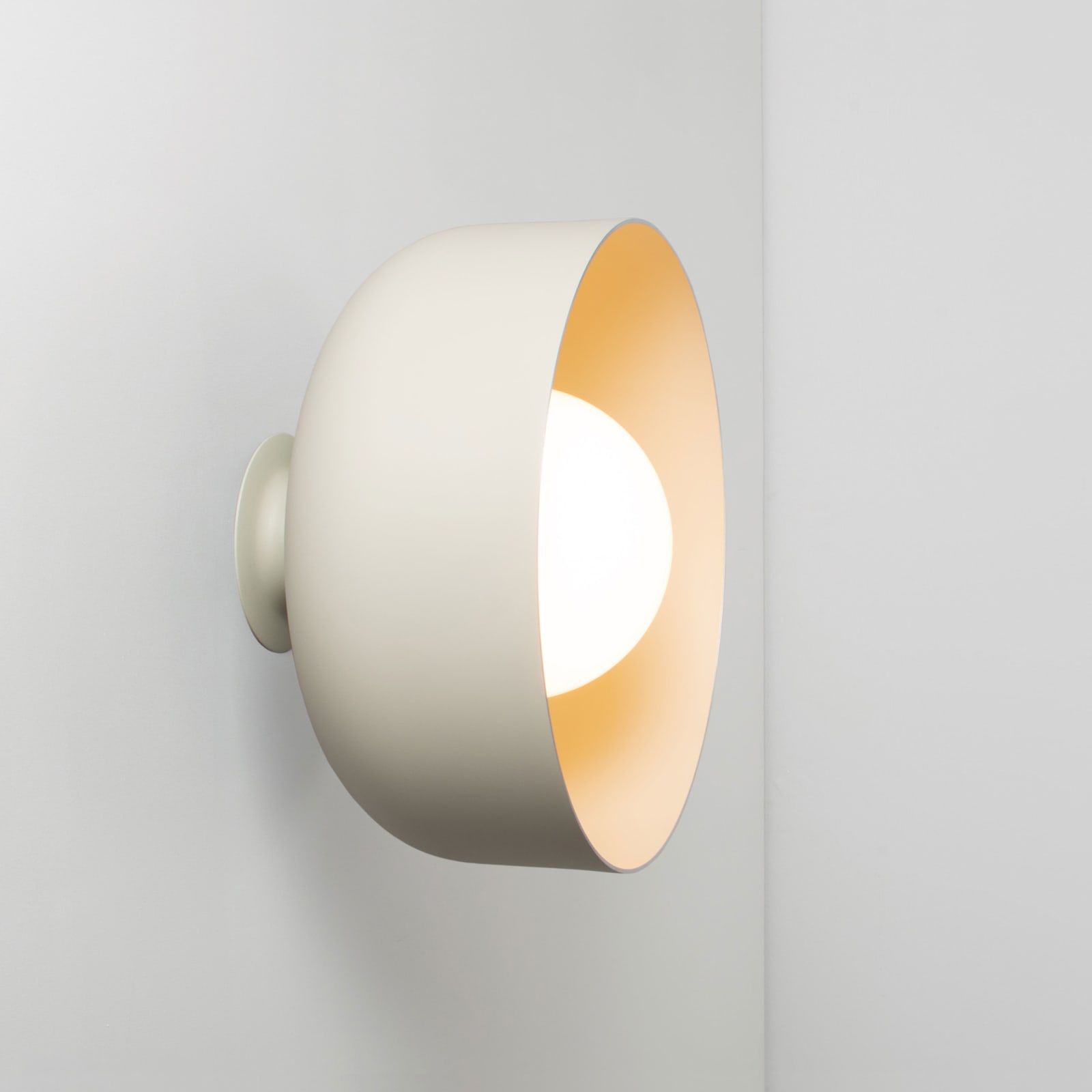 A-N-D, Spotlight Volumes Ceiling/Wall B