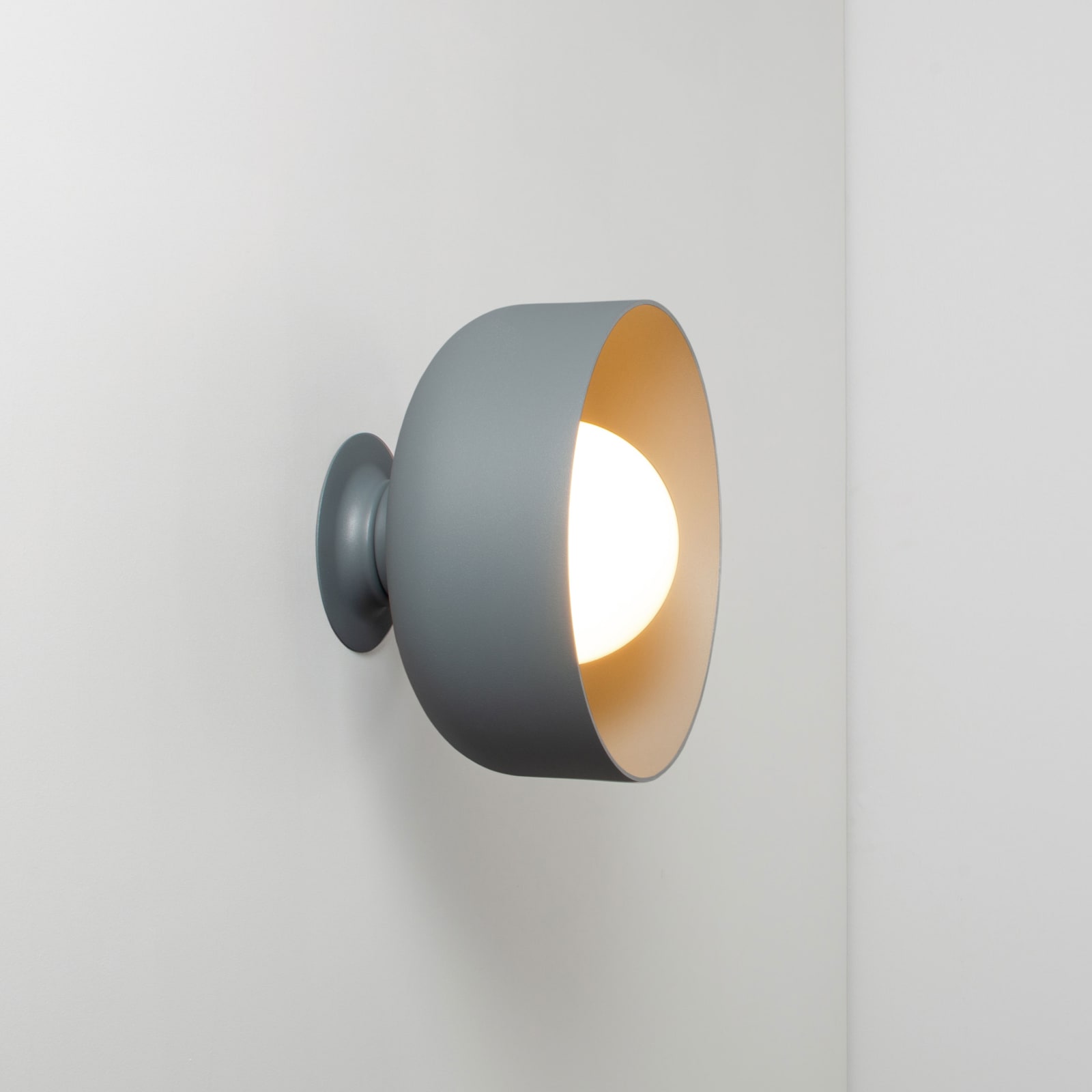 A-N-D, Spotlight Volumes Ceiling/Wall A