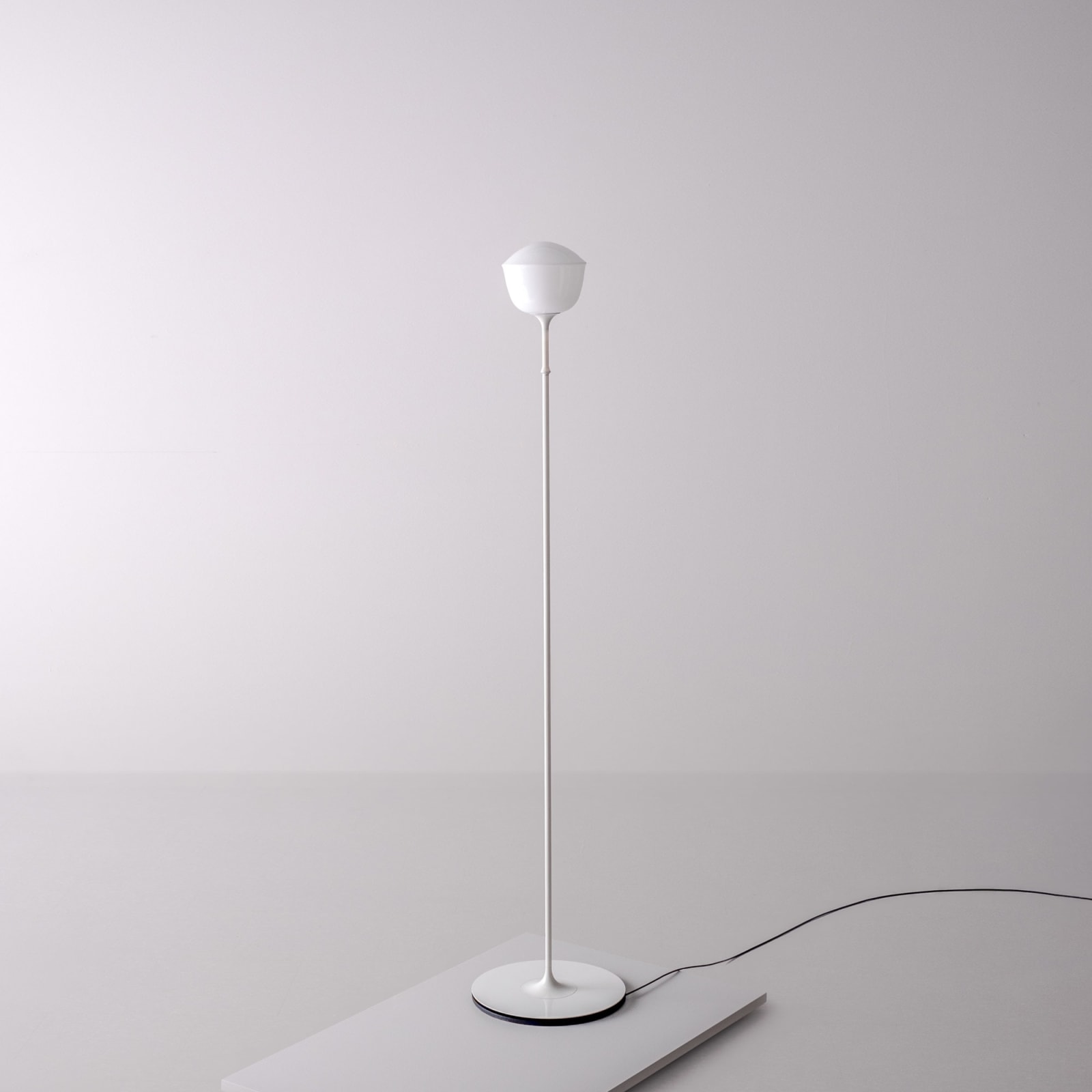 A-N-D, Contour Floor Lamp 150