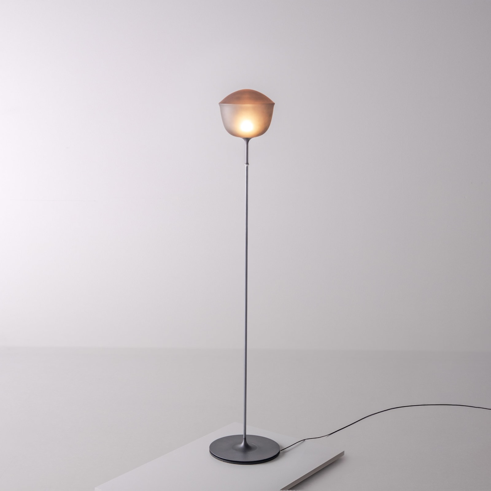 A-N-D, Contour Floor Lamp 225