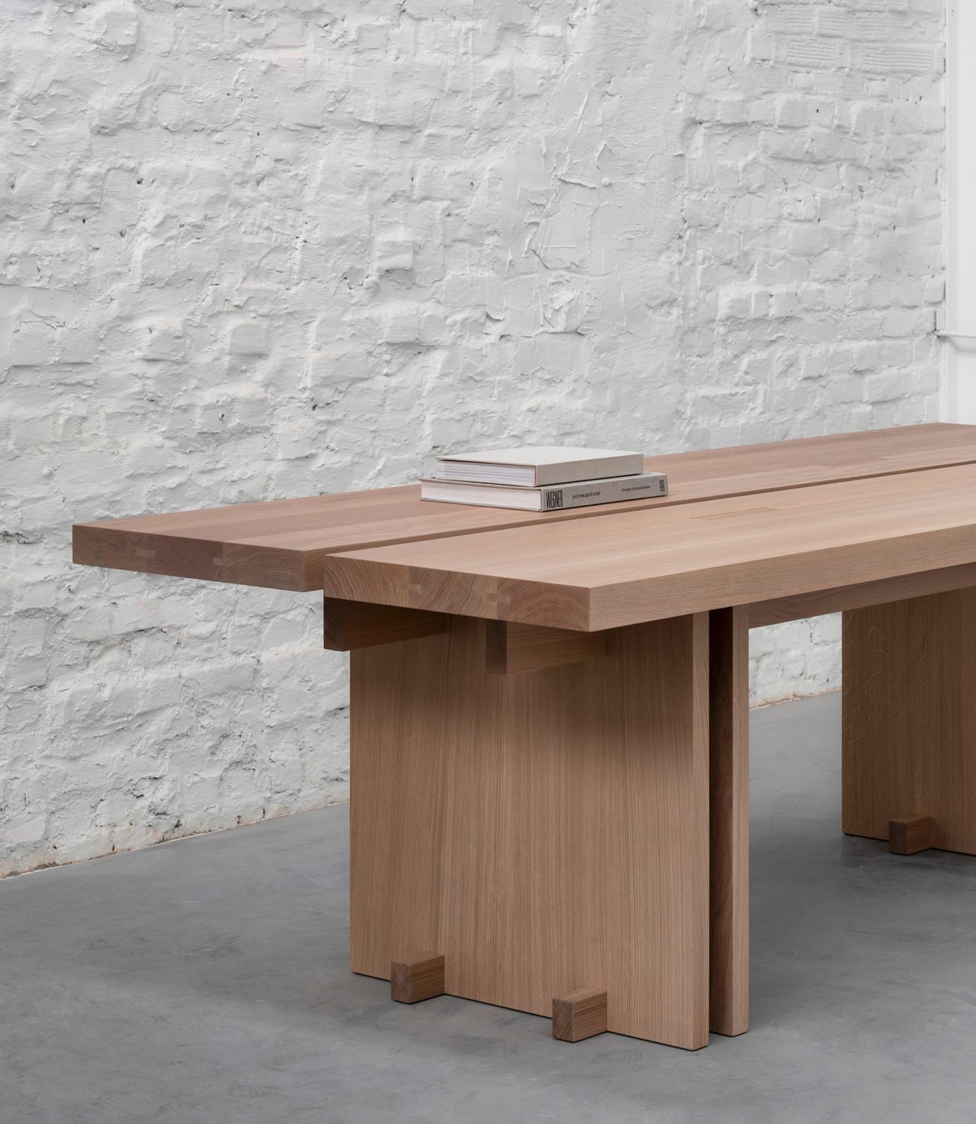 Andy Kerstens, Rift Dining Table Wood 01