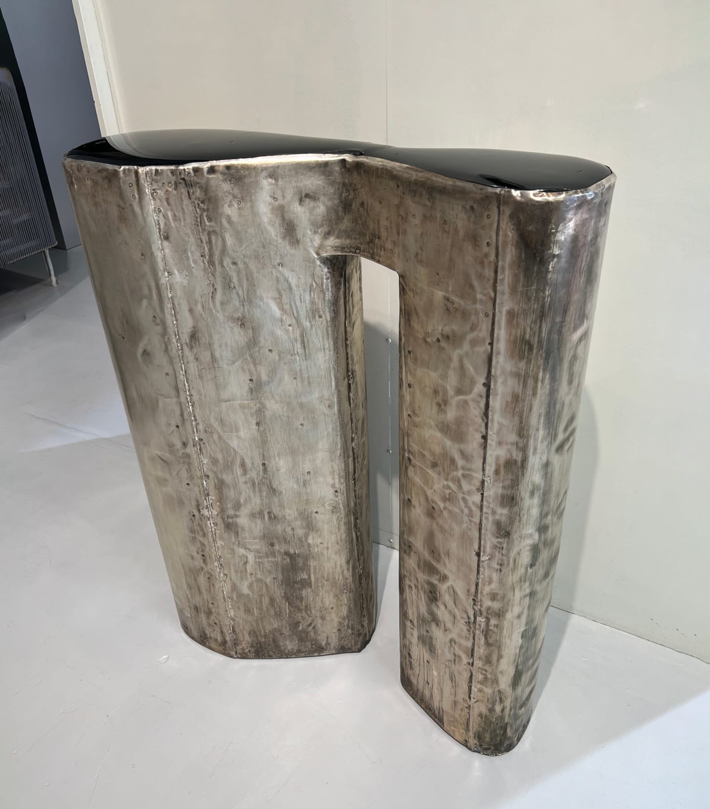 Fresh.Glass x Lavdanskyworkshop, Castes Console, 2022