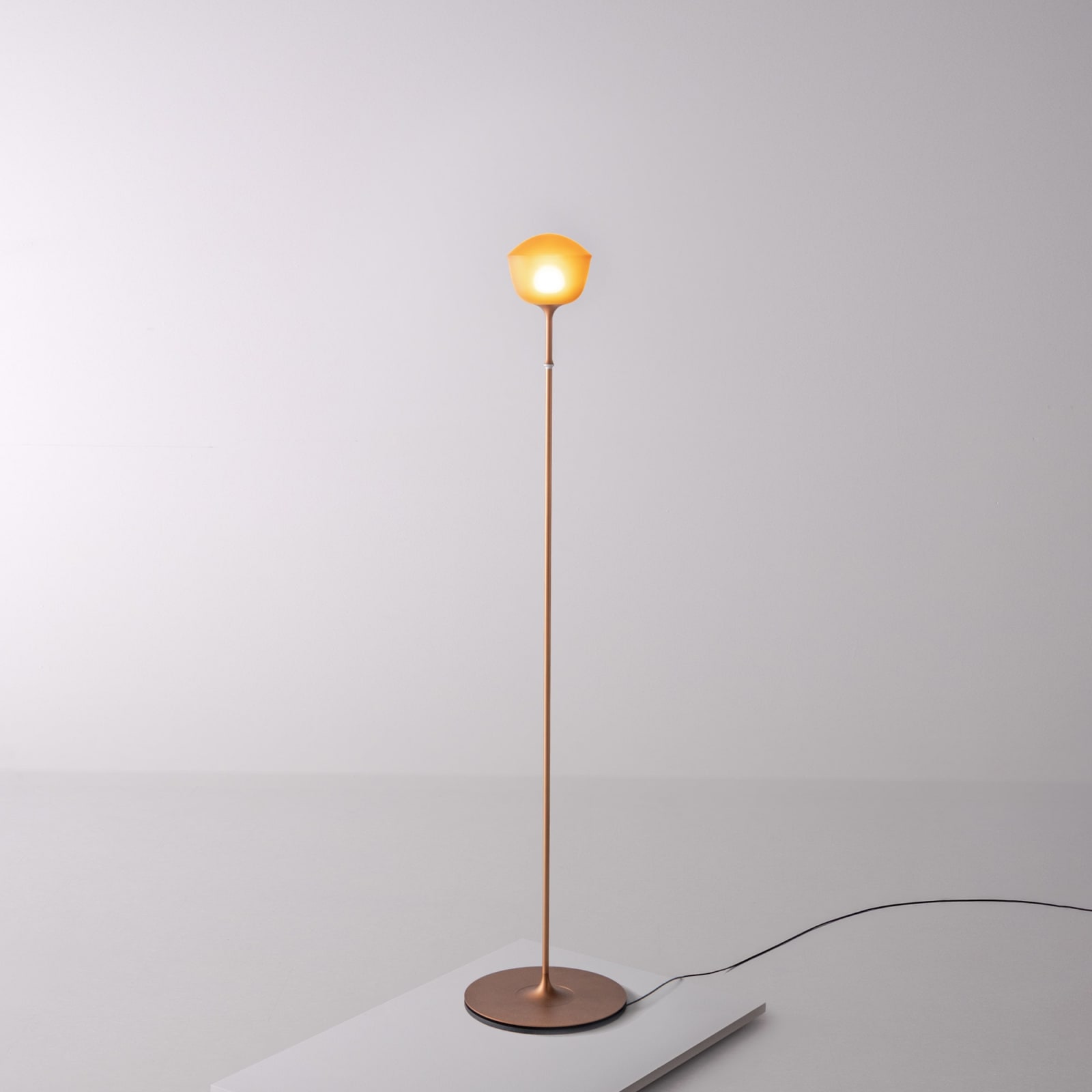 A-N-D, Contour Floor Lamp 150