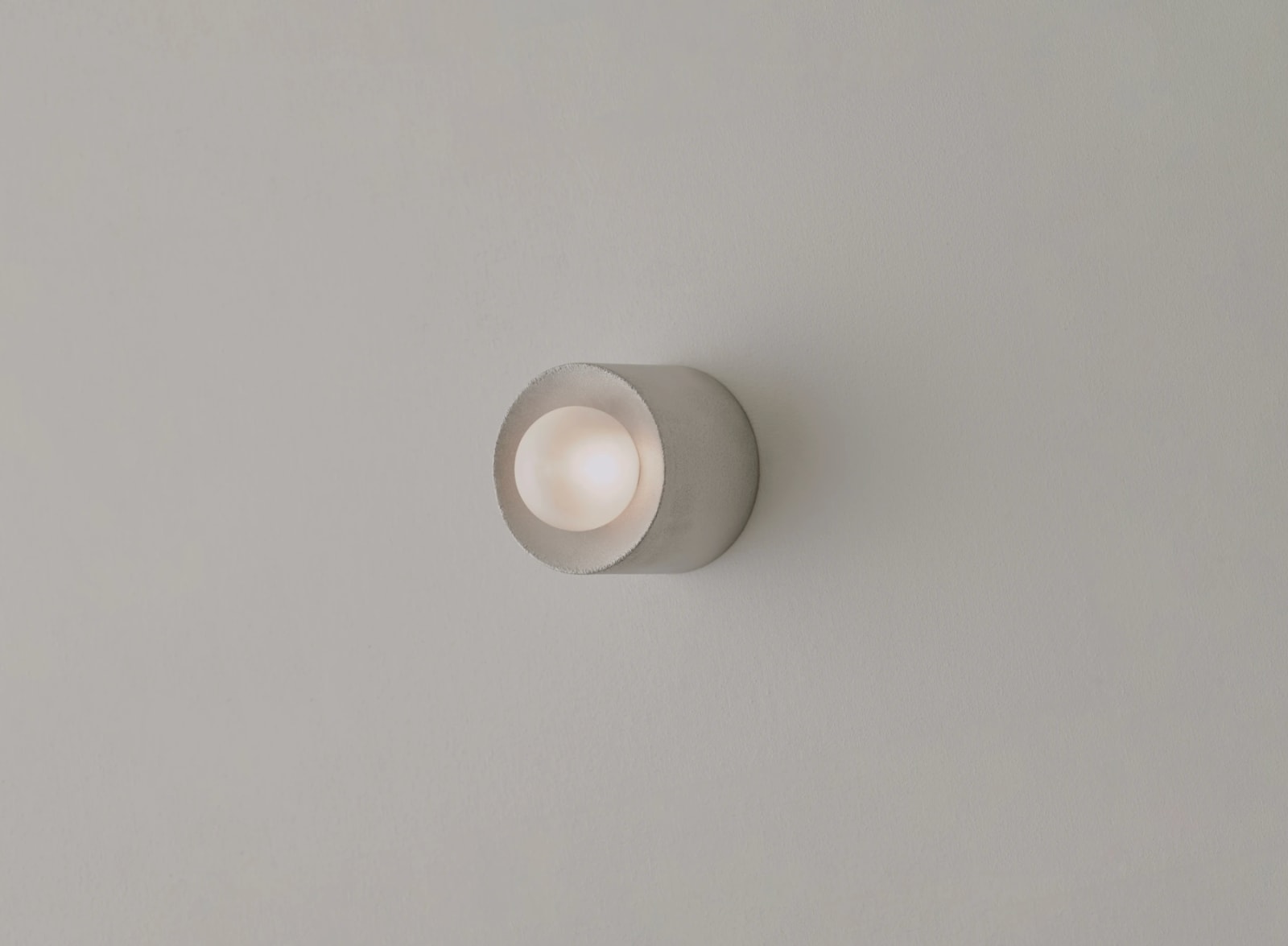 Volker Haug Studio, Anton Micro Aluminium