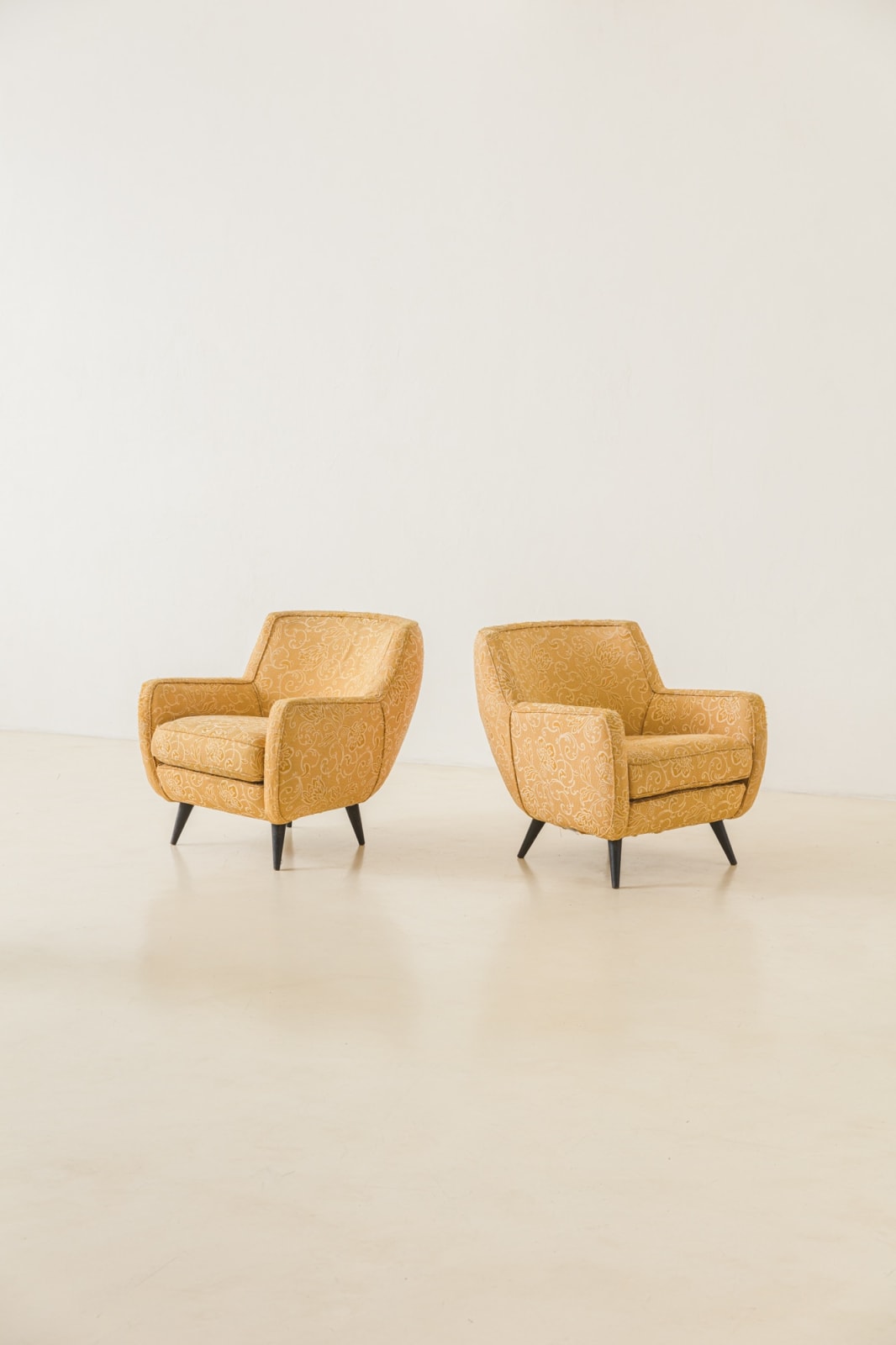 Geraldo de Barros, Round Armchair - Attribution (2 units - pair), 1950s