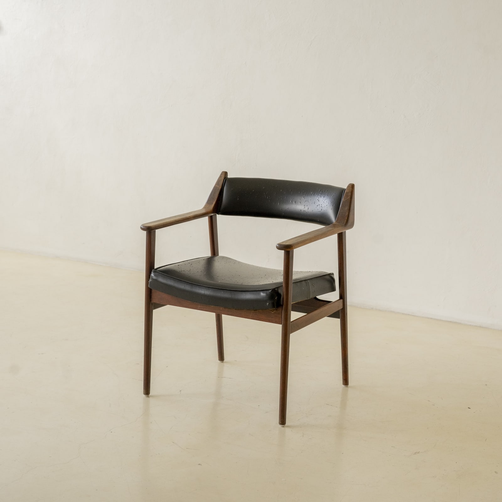 Cantù Móveis e Interiores Ltda., Chair with Armrests , 1960s