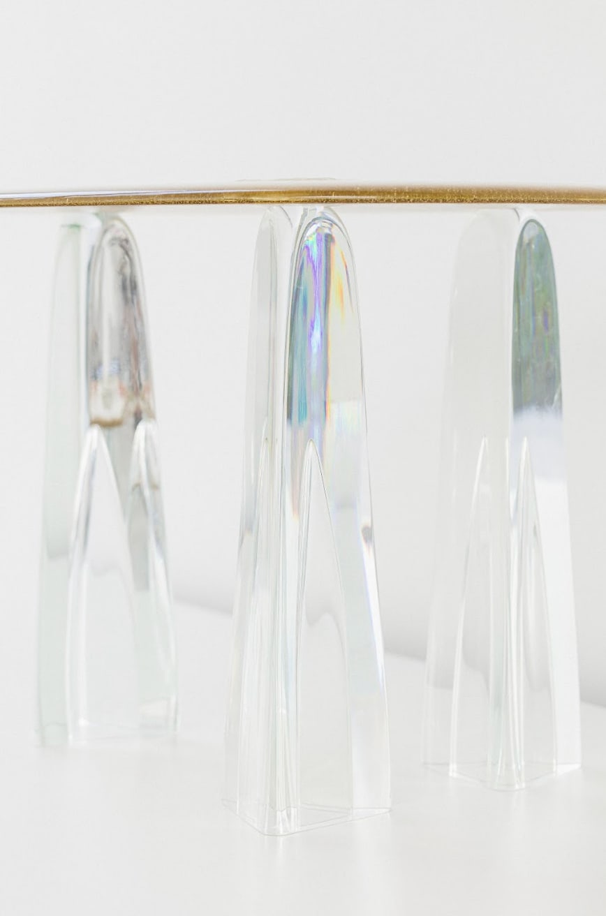 Lucas Recchia, Três pés Side Table, 2023