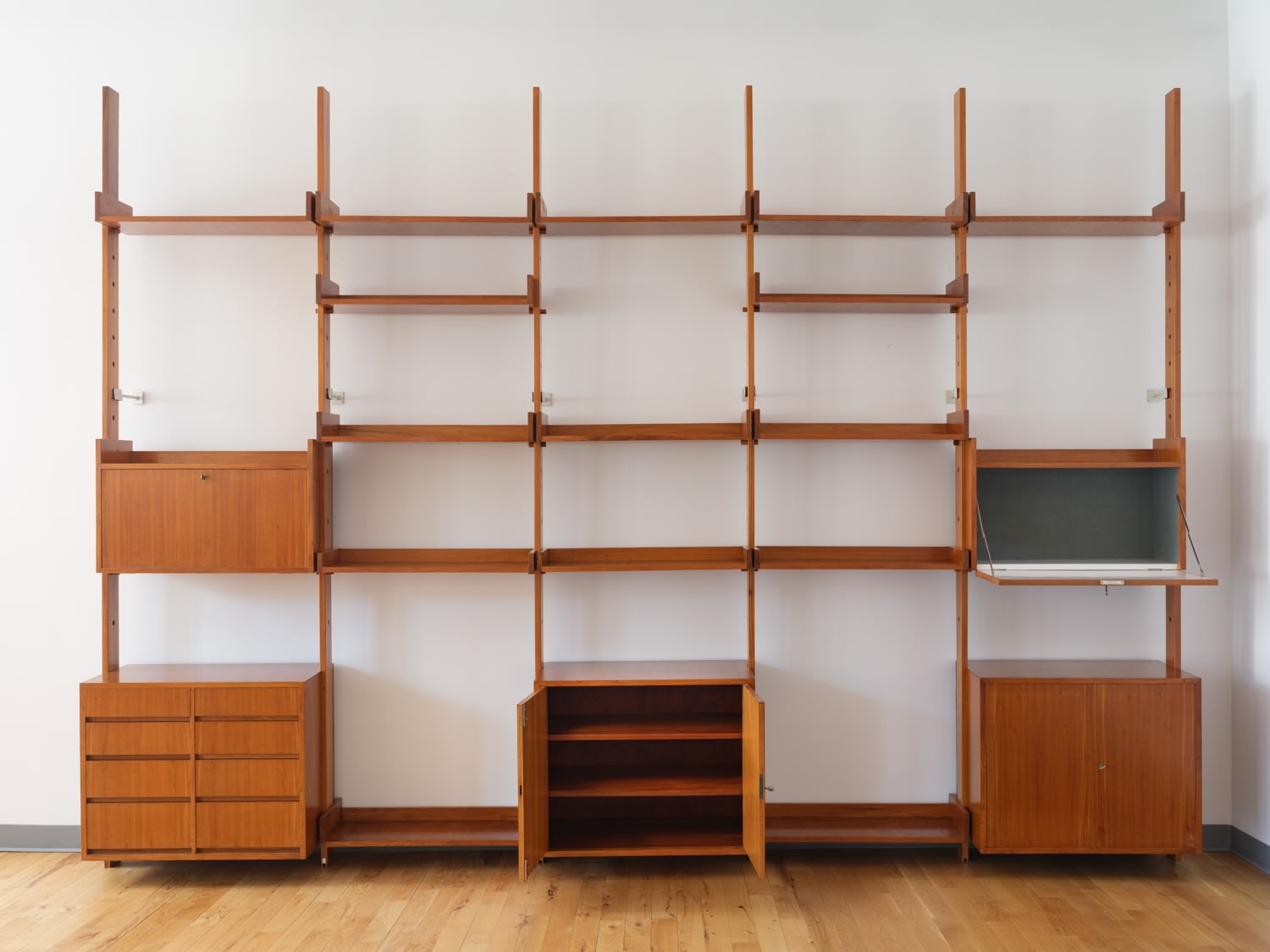Joaquim Tenreiro, Bookshelf, 1960s