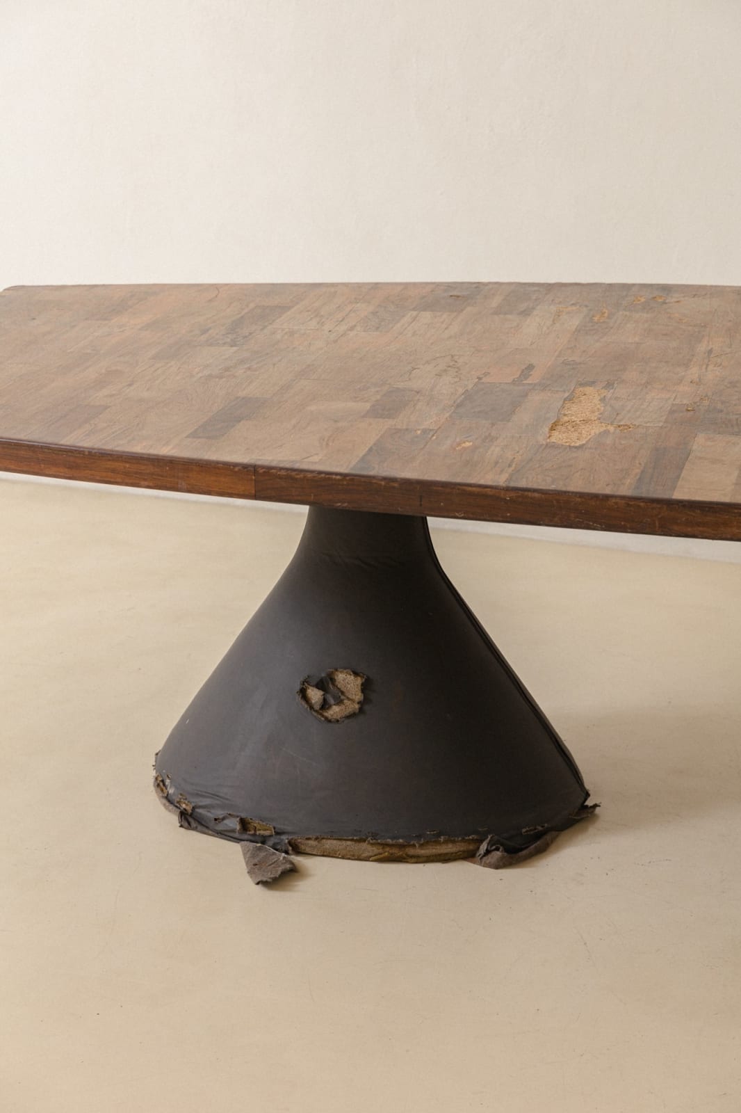 Jorge Zalszupin, Guanabara Table, 1959
