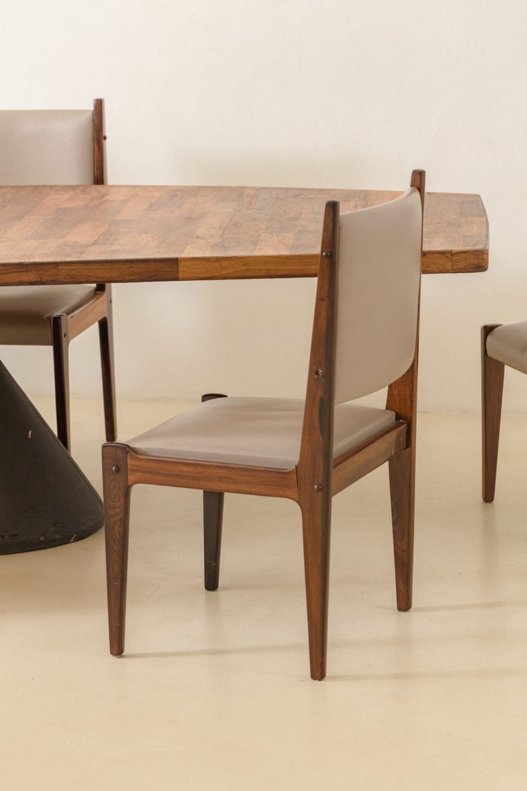 Sergio Rodrigues, Bloch Chairs (6 units), c. 1965