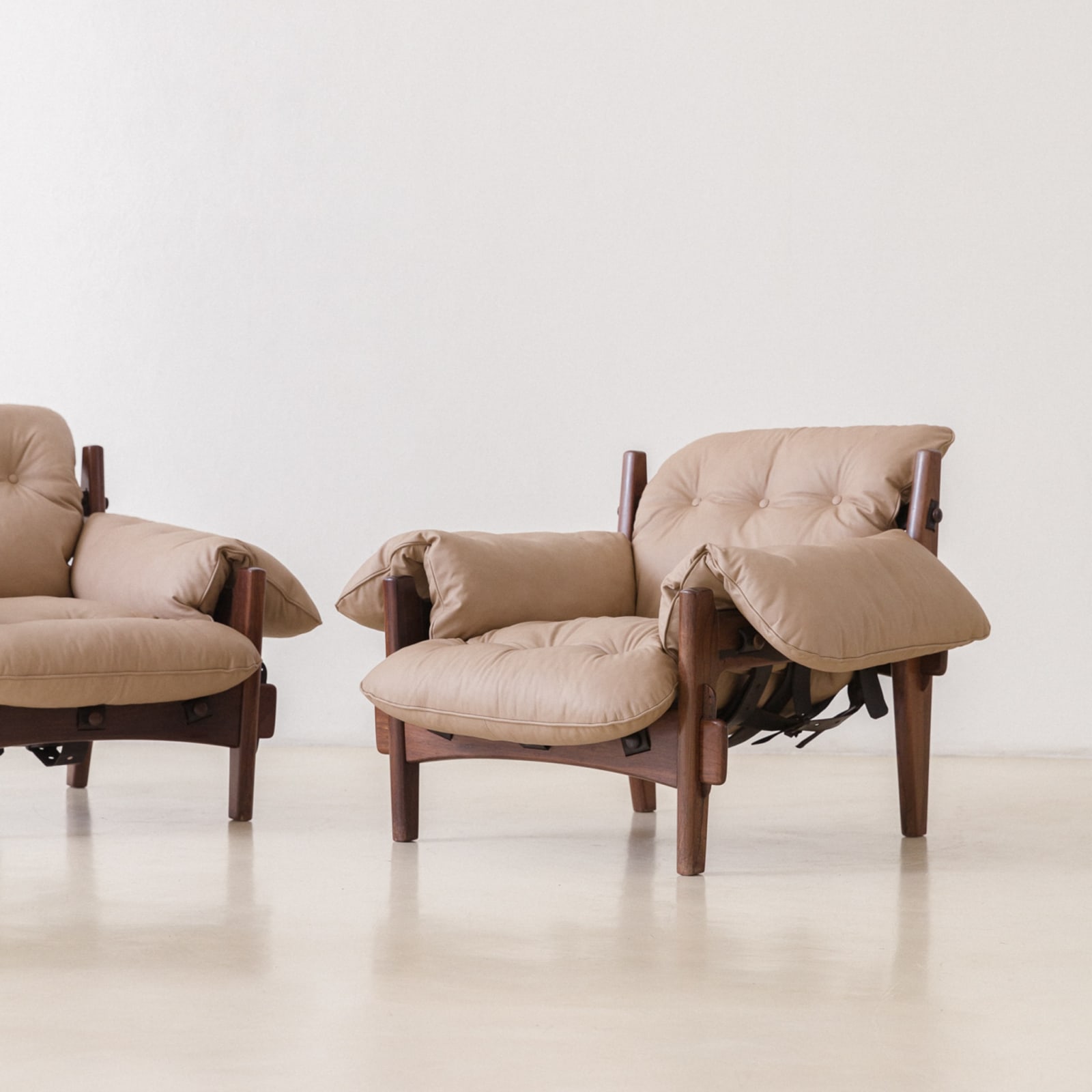 Sergio Rodrigues, Moleca Armchair (2 units - pair), 1963